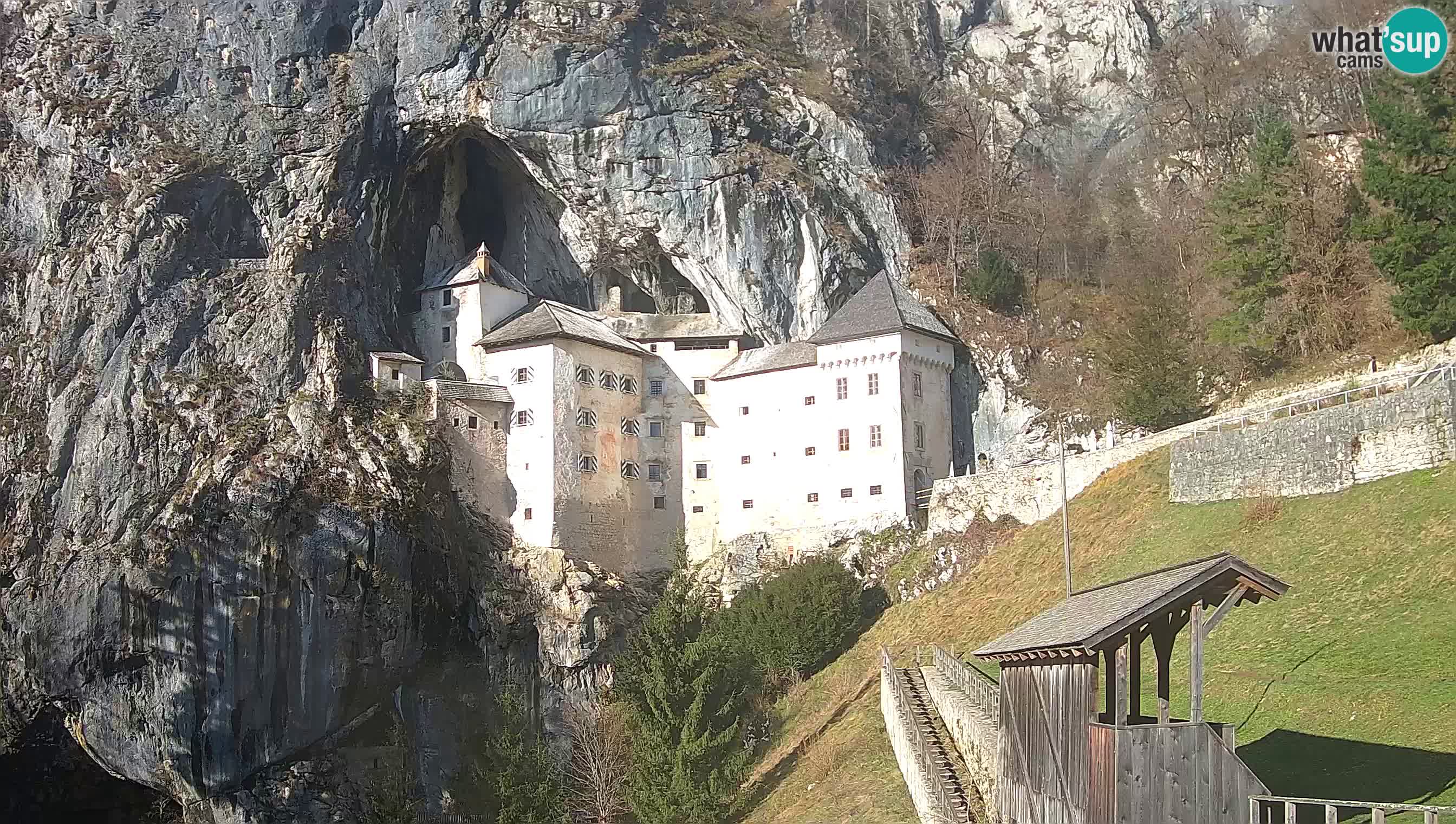 Live Webcam Predjamski grad – Predjama Castle – Postojna – Slovenia