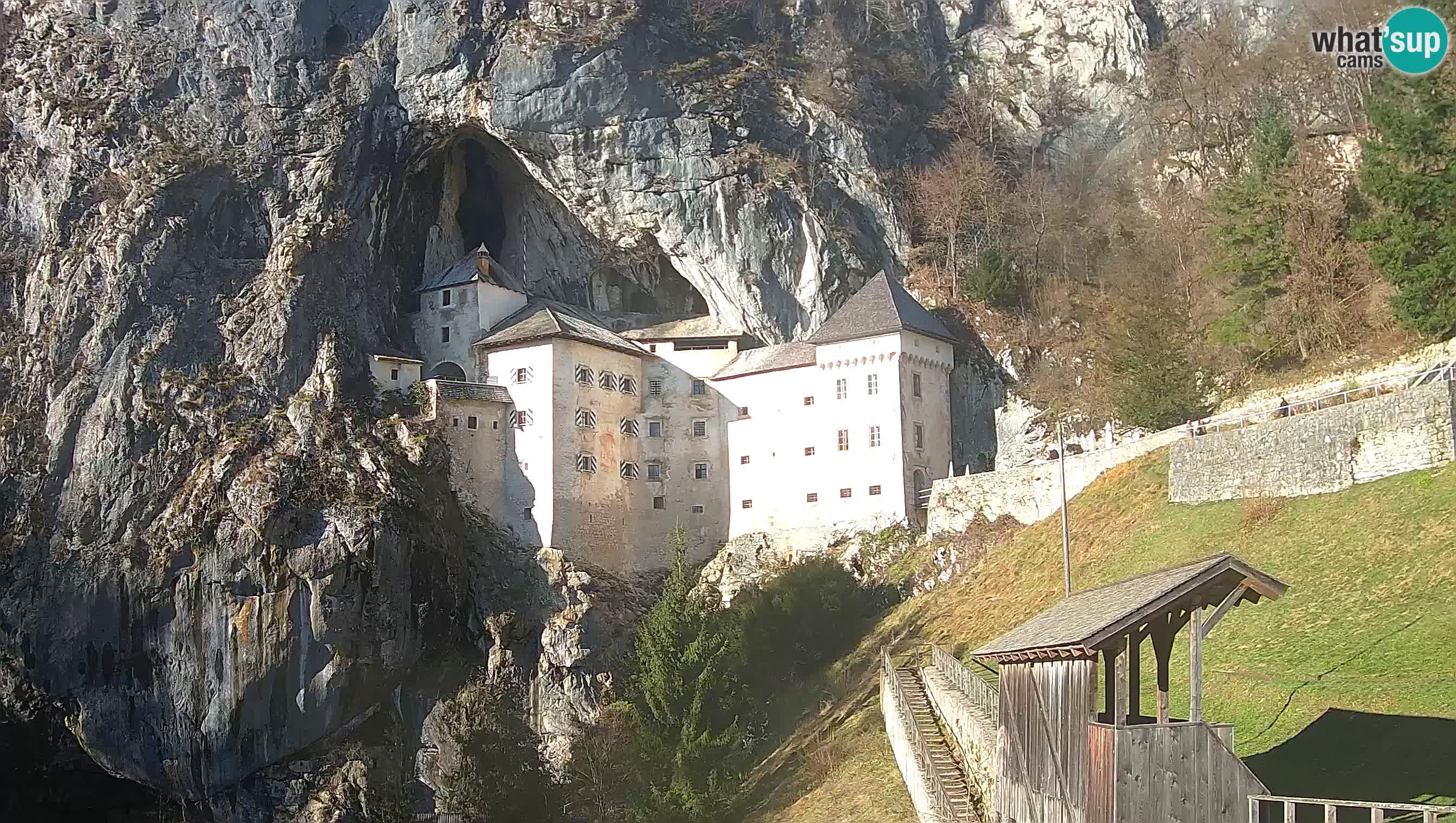Live Webcam Castello di Predjama – Postumia – Slovenia