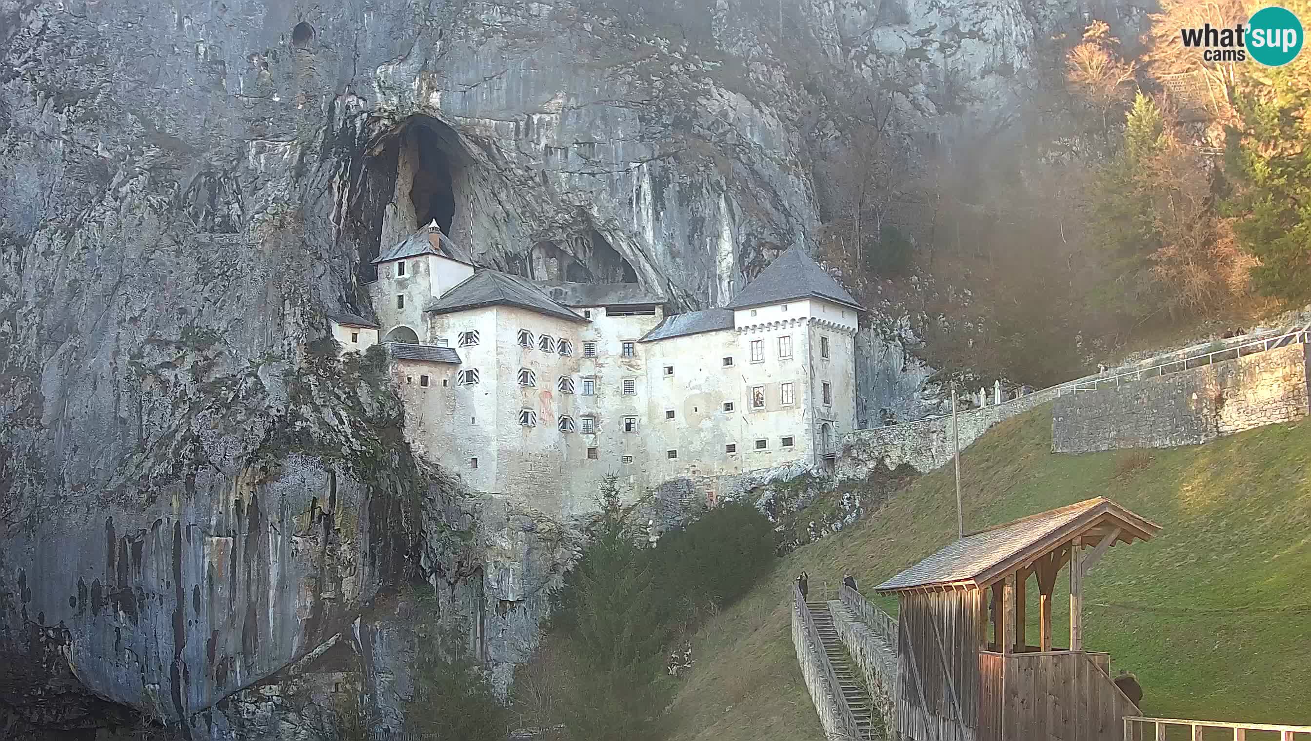 Live Webcam Castello di Predjama – Postumia – Slovenia