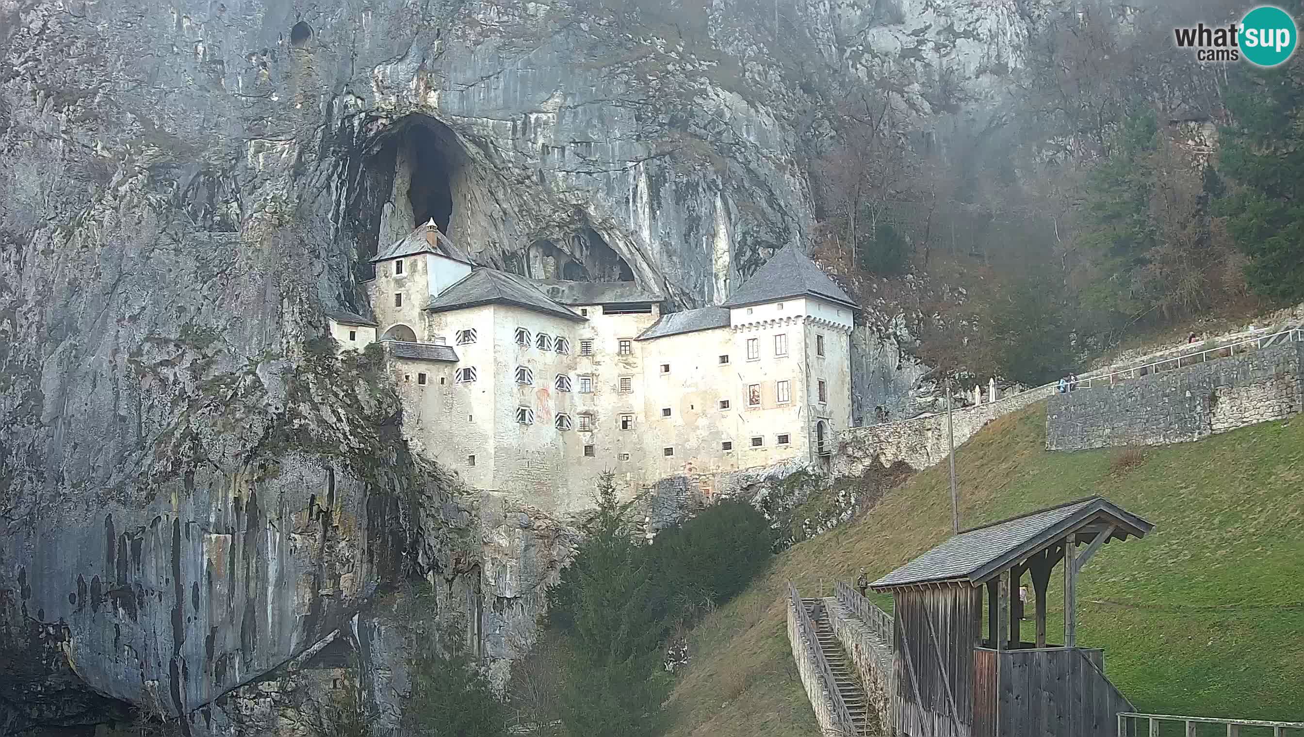 Live Webcam Predjamski grad – Predjama Castle – Postojna – Slovenia