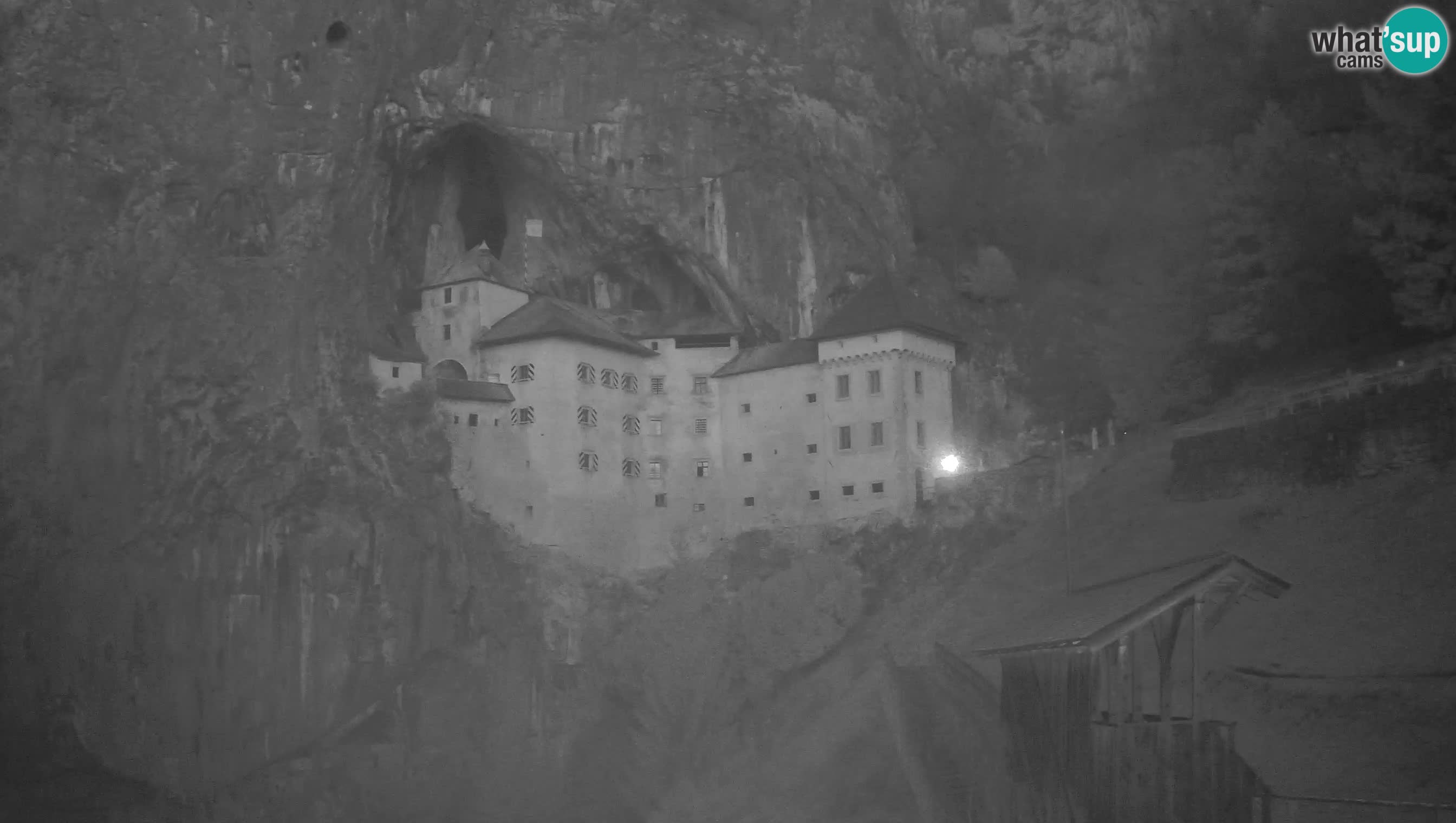 Web kamera Predjamski dvorac – Postojna – Slovenija