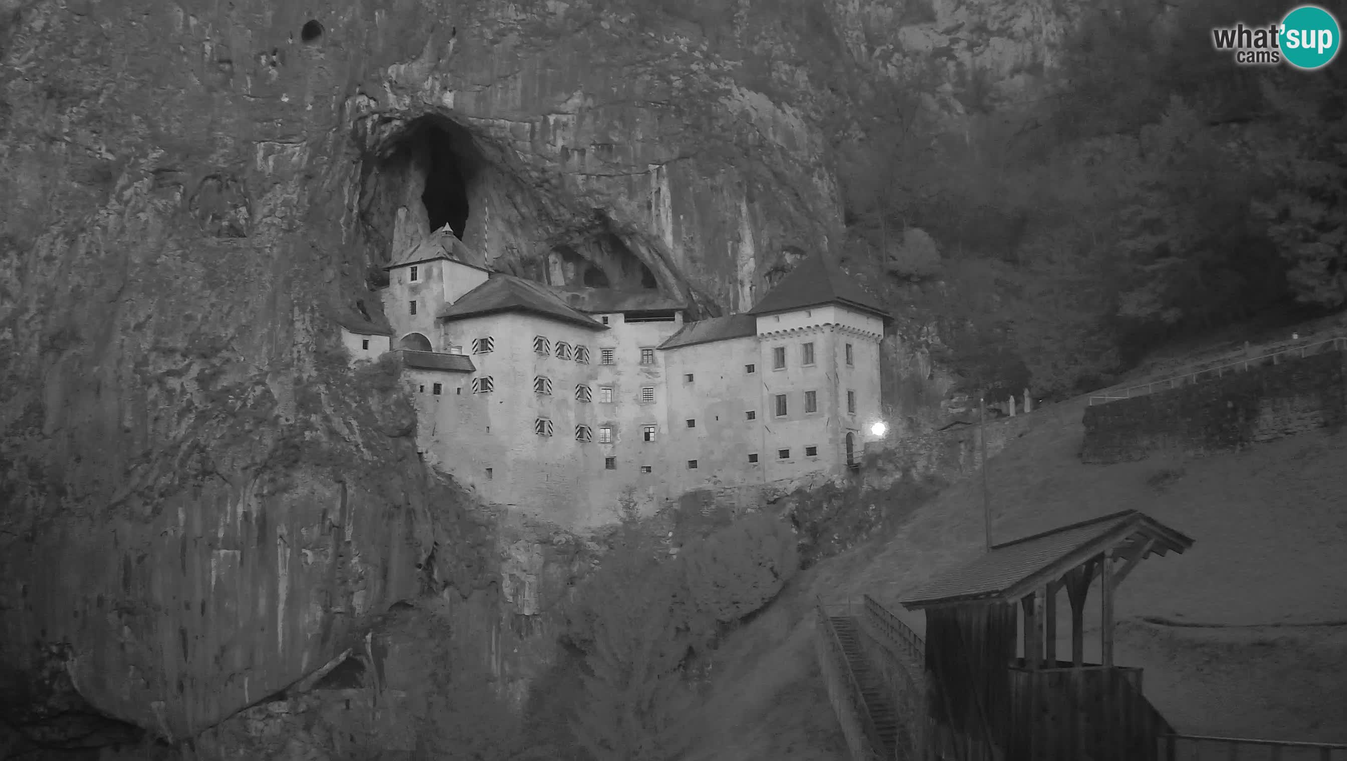 Web kamera Predjamski dvorac – Postojna – Slovenija