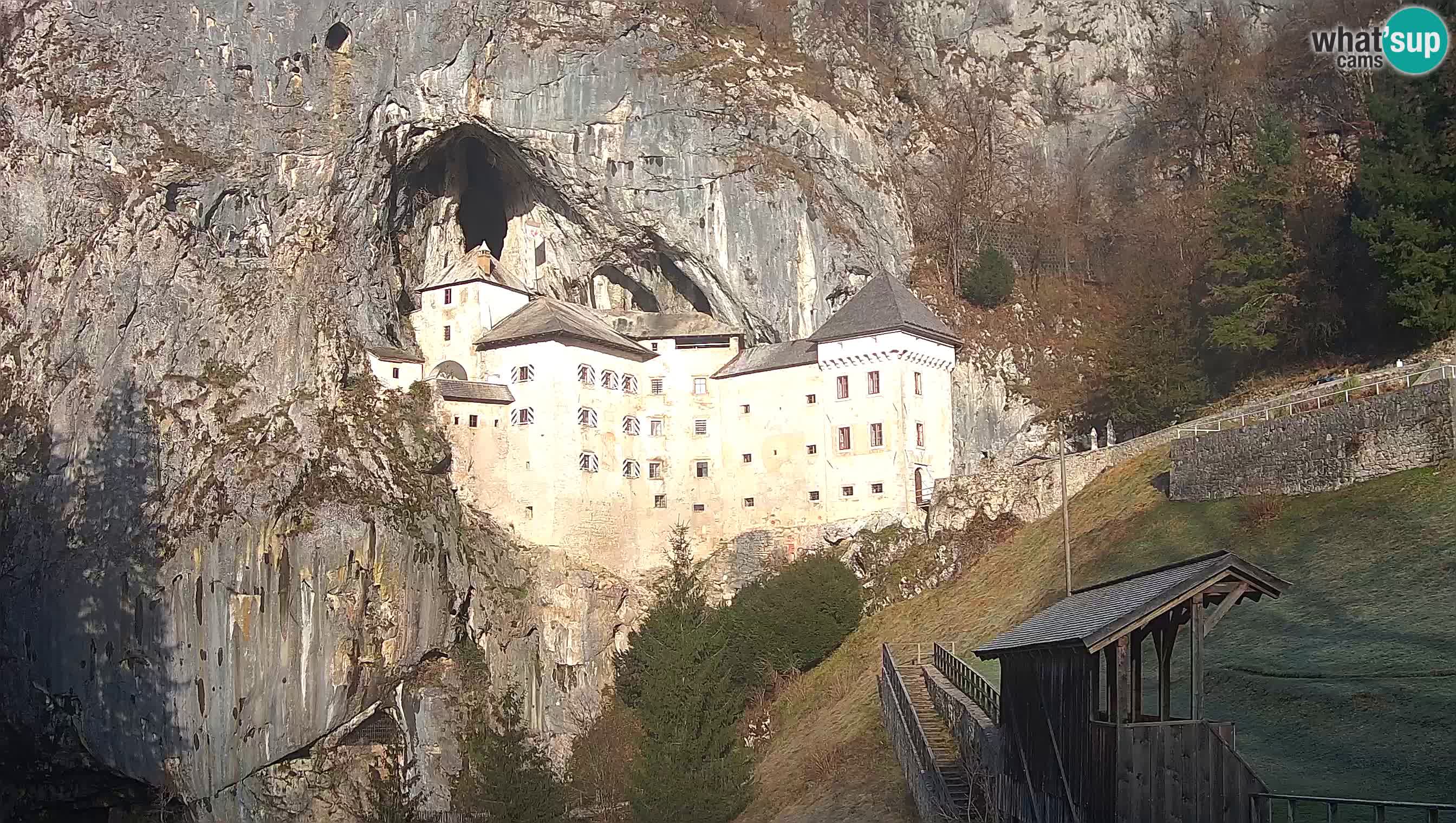 Live Webcam Höhlenburg Predjama – Postojna – Slowenien