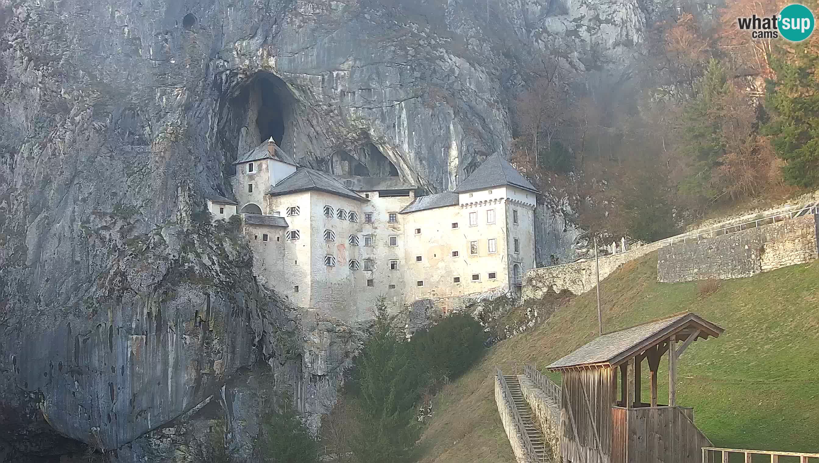 Live Webcam Predjamski grad – Predjama Castle – Postojna – Slovenia