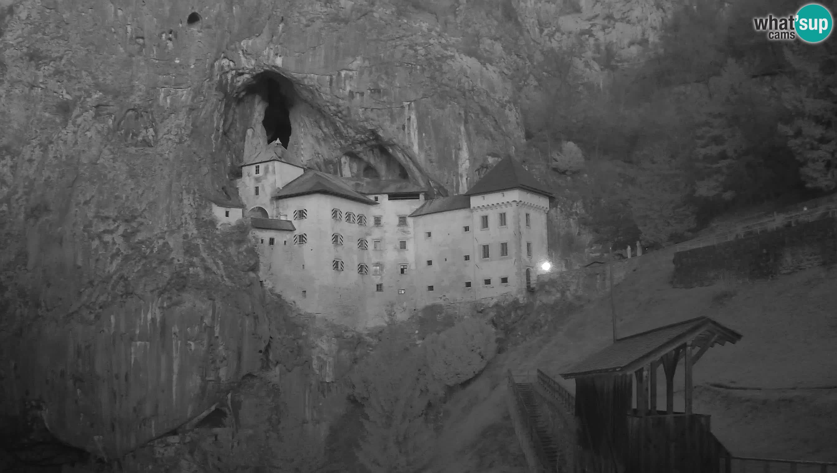 Live Webcam Höhlenburg Predjama – Postojna – Slowenien