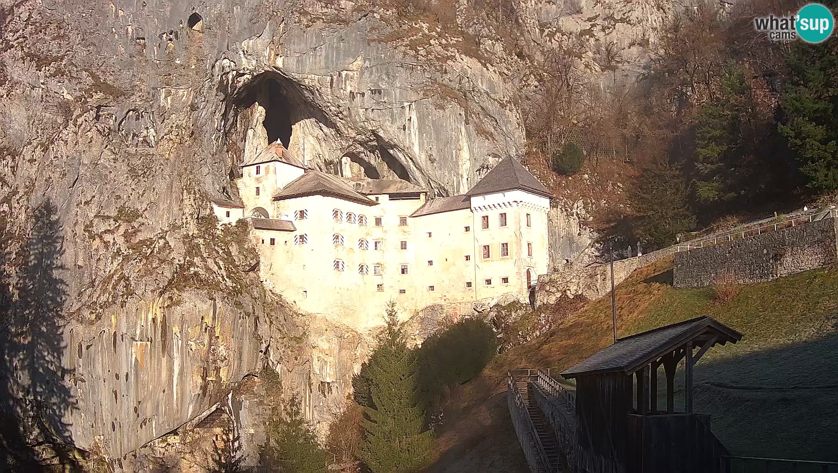 Live Webcam Predjamski grad – Predjama Castle – Postojna – Slovenia
