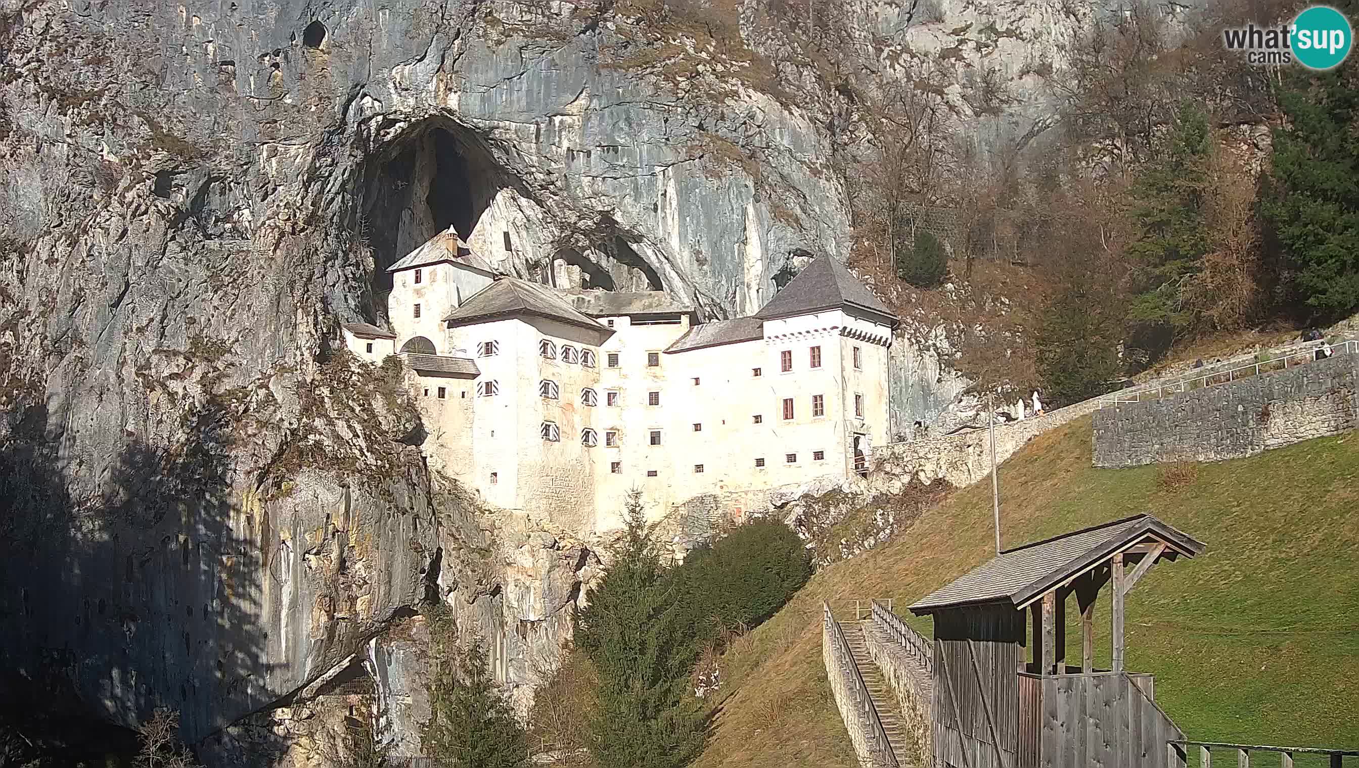 Web kamera Predjamski dvorac – Postojna – Slovenija