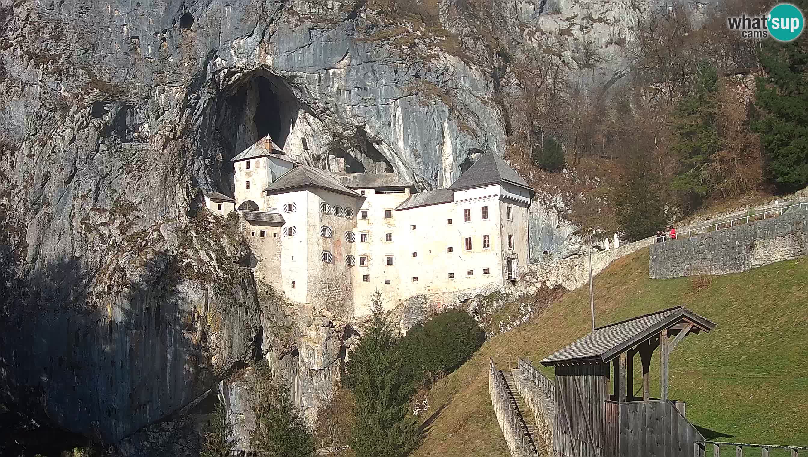 Live Webcam Grad Predjama – Château de Predjama – Postojna – Slovénie