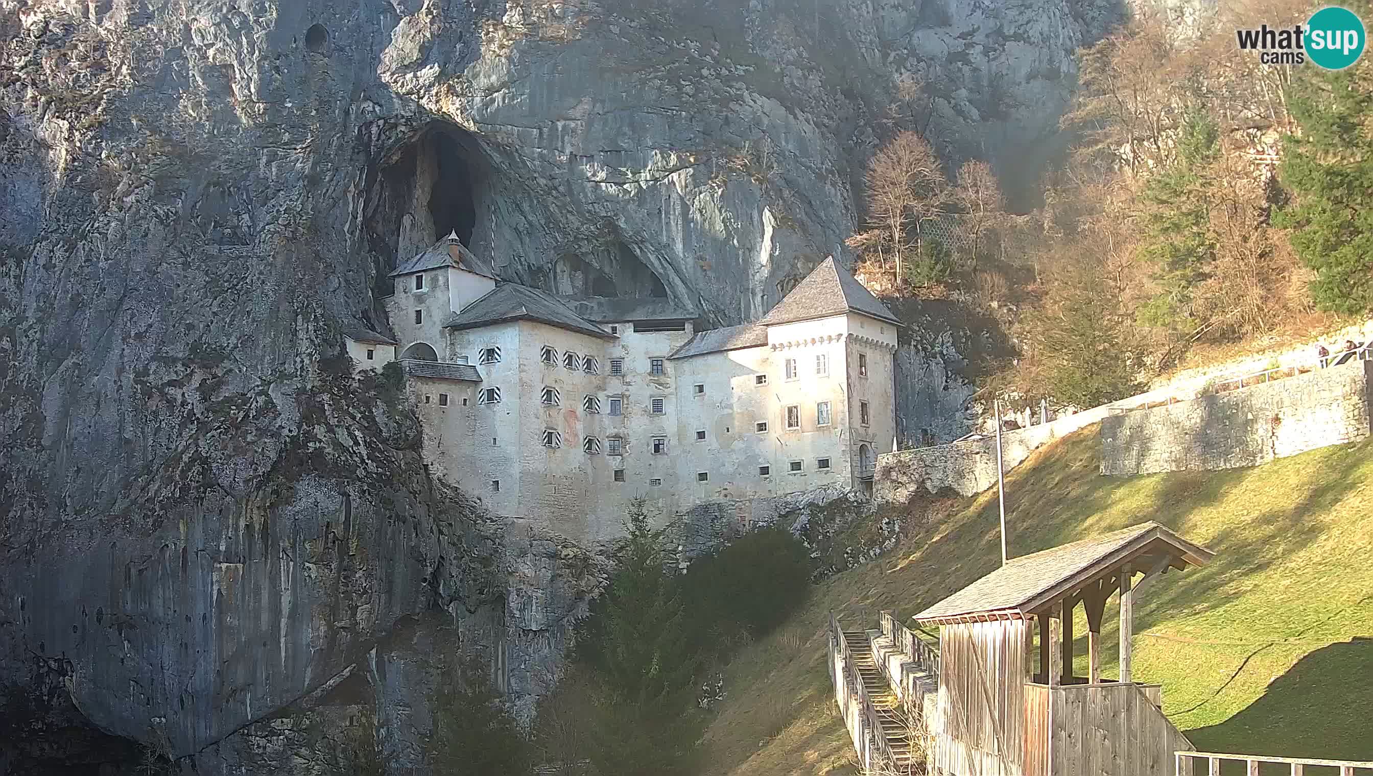 Live Webcam Predjamski grad – Predjama Castle – Postojna – Slovenia