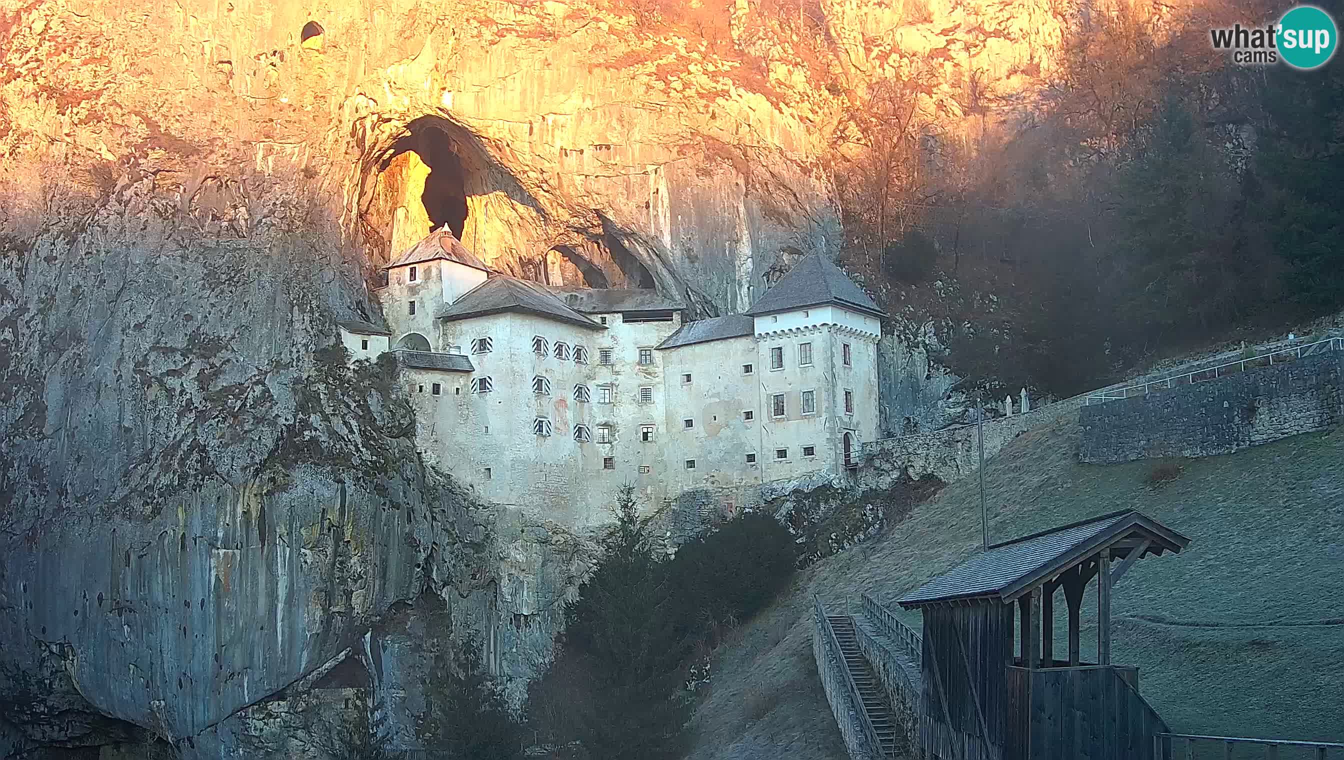 Live Webcam Castello di Predjama – Postumia – Slovenia