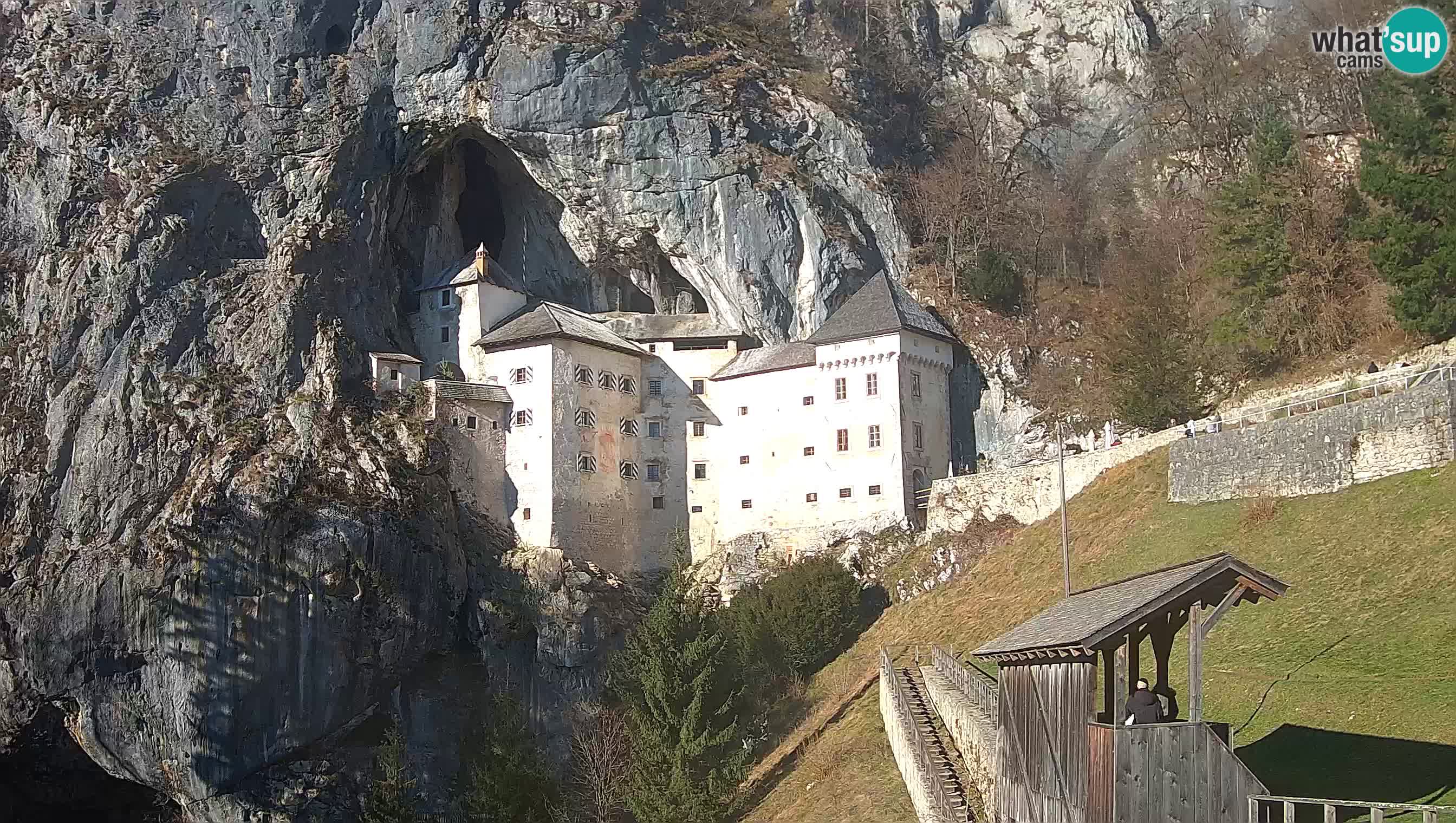 Live Webcam Höhlenburg Predjama – Postojna – Slowenien