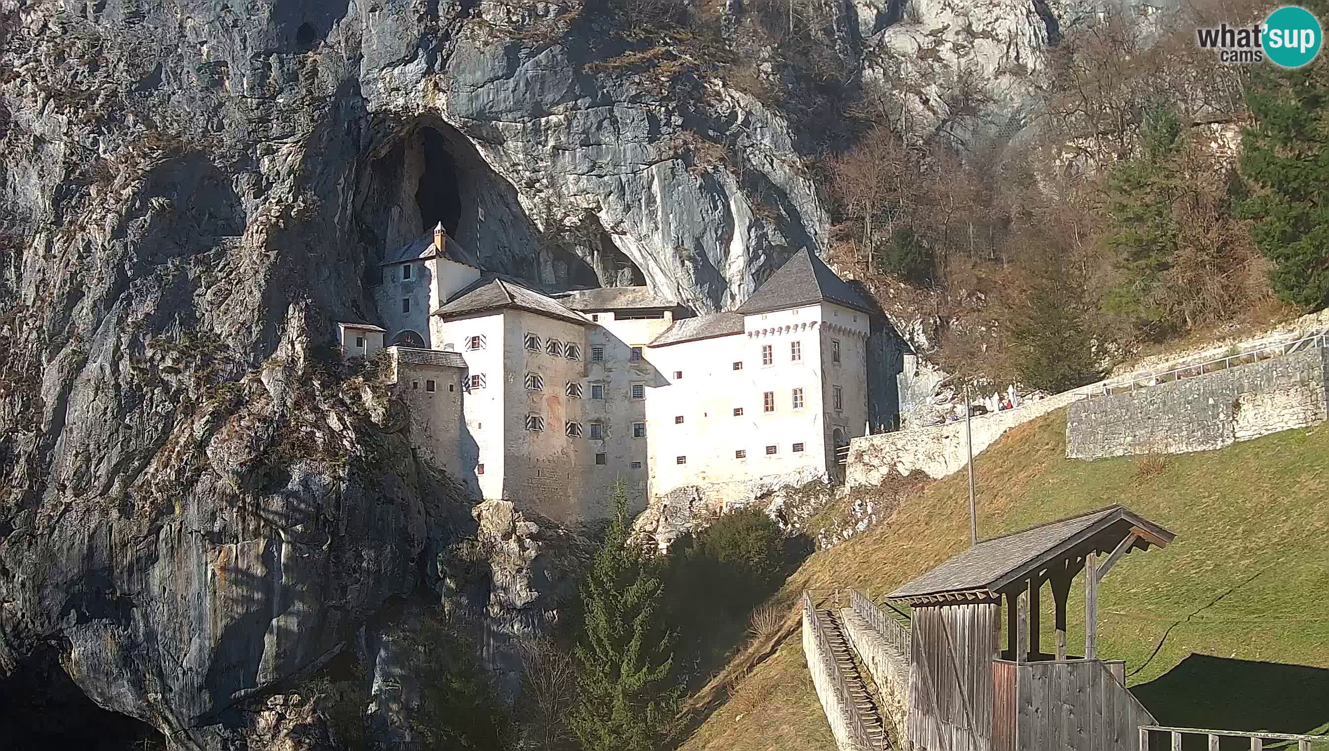 Live Webcam Predjamski grad – Predjama Castle – Postojna – Slovenia