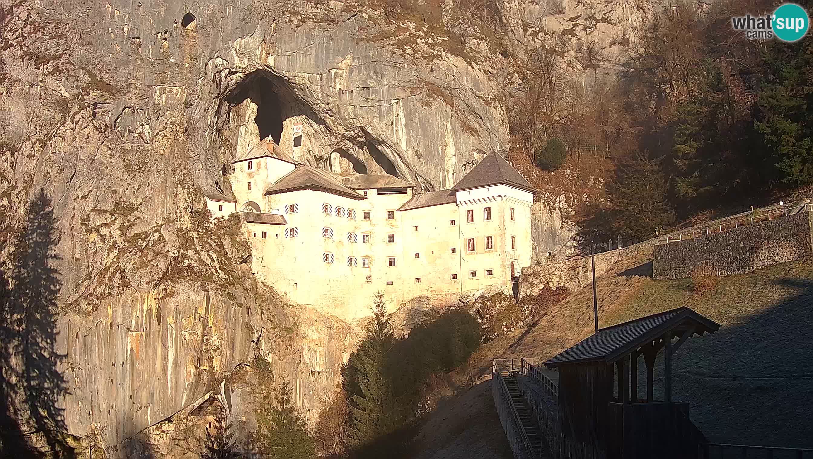 Live Webcam Castello di Predjama – Postumia – Slovenia