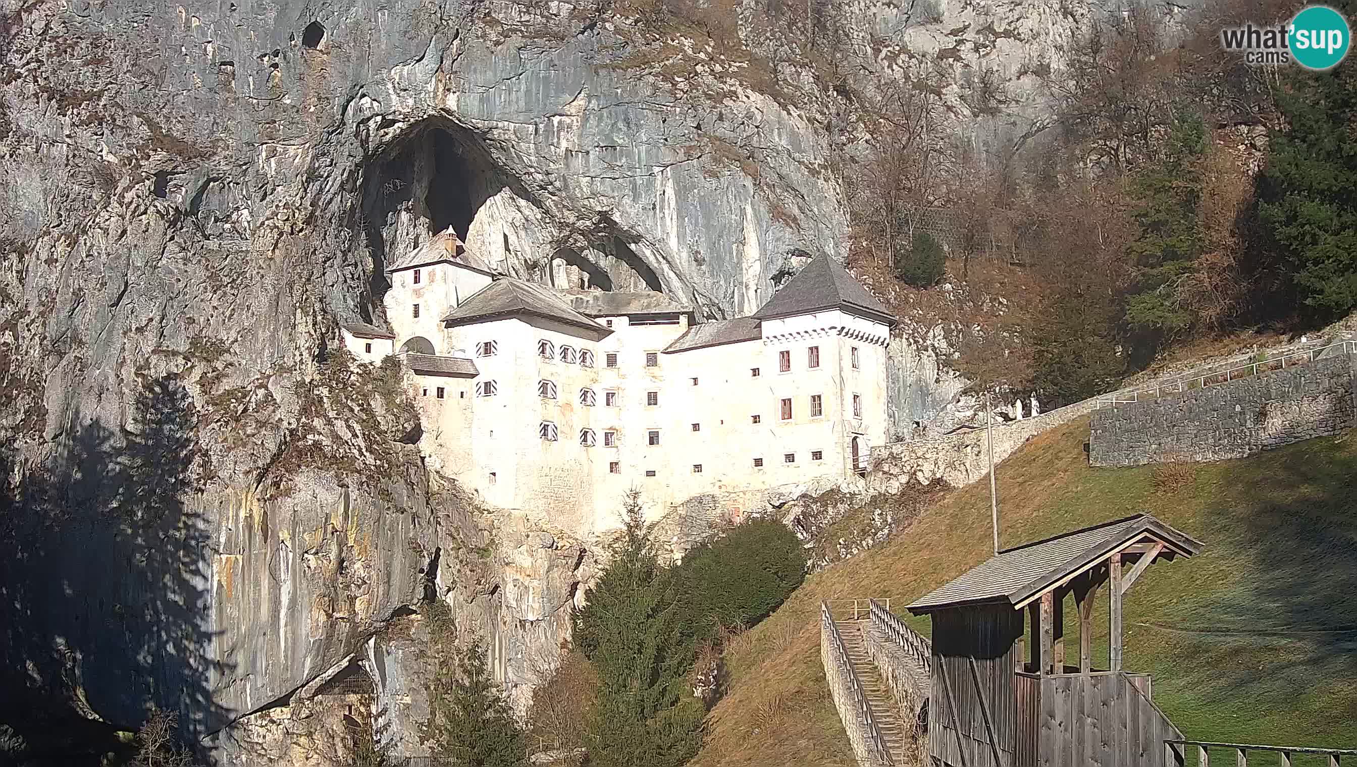 Live Webcam Höhlenburg Predjama – Postojna – Slowenien