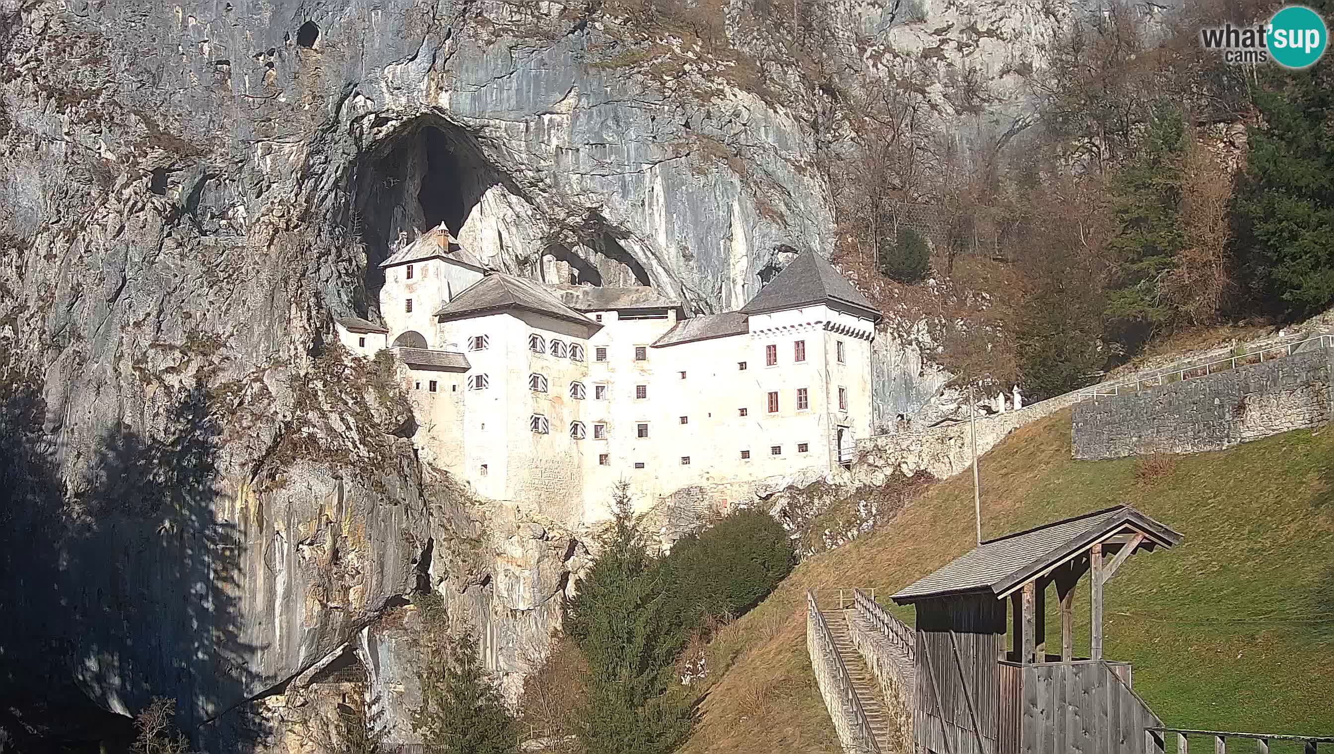 Web kamera Predjamski dvorac – Postojna – Slovenija
