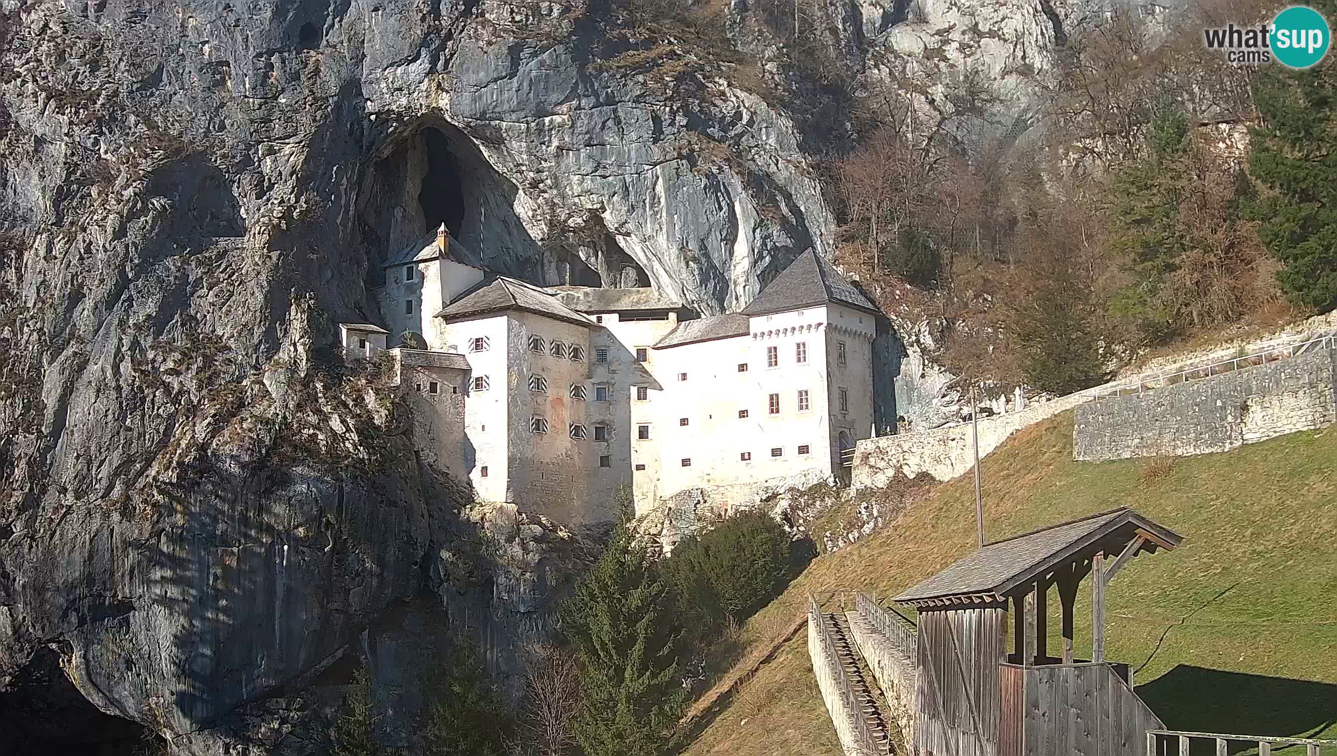 Web kamera Predjamski dvorac – Postojna – Slovenija