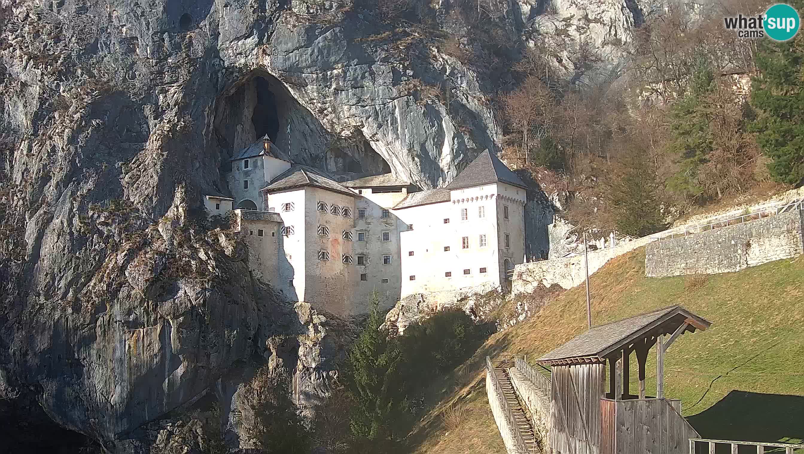 Live Webcam Castello di Predjama – Postumia – Slovenia