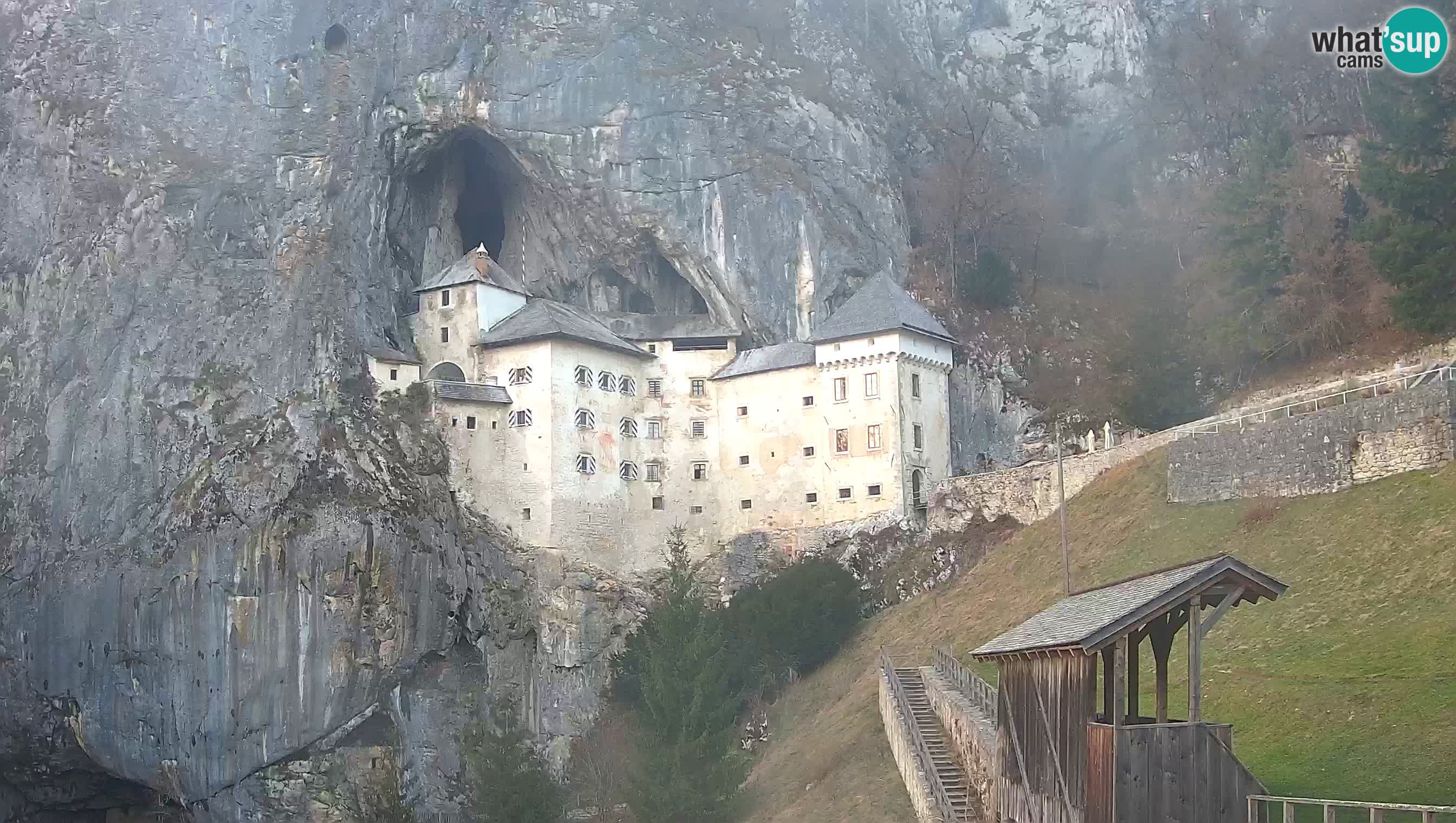 Live Webcam Castello di Predjama – Postumia – Slovenia