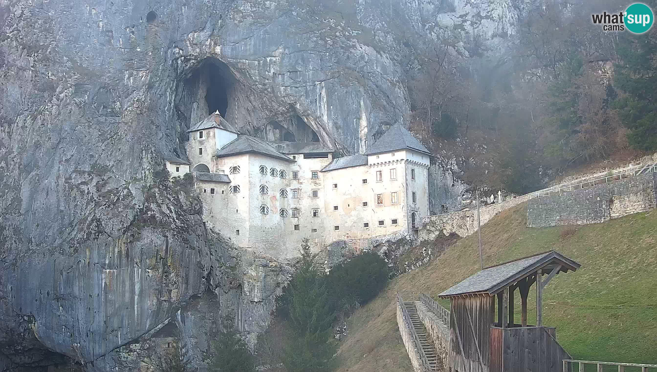 Live Webcam Predjamski grad – Predjama Castle – Postojna – Slovenia