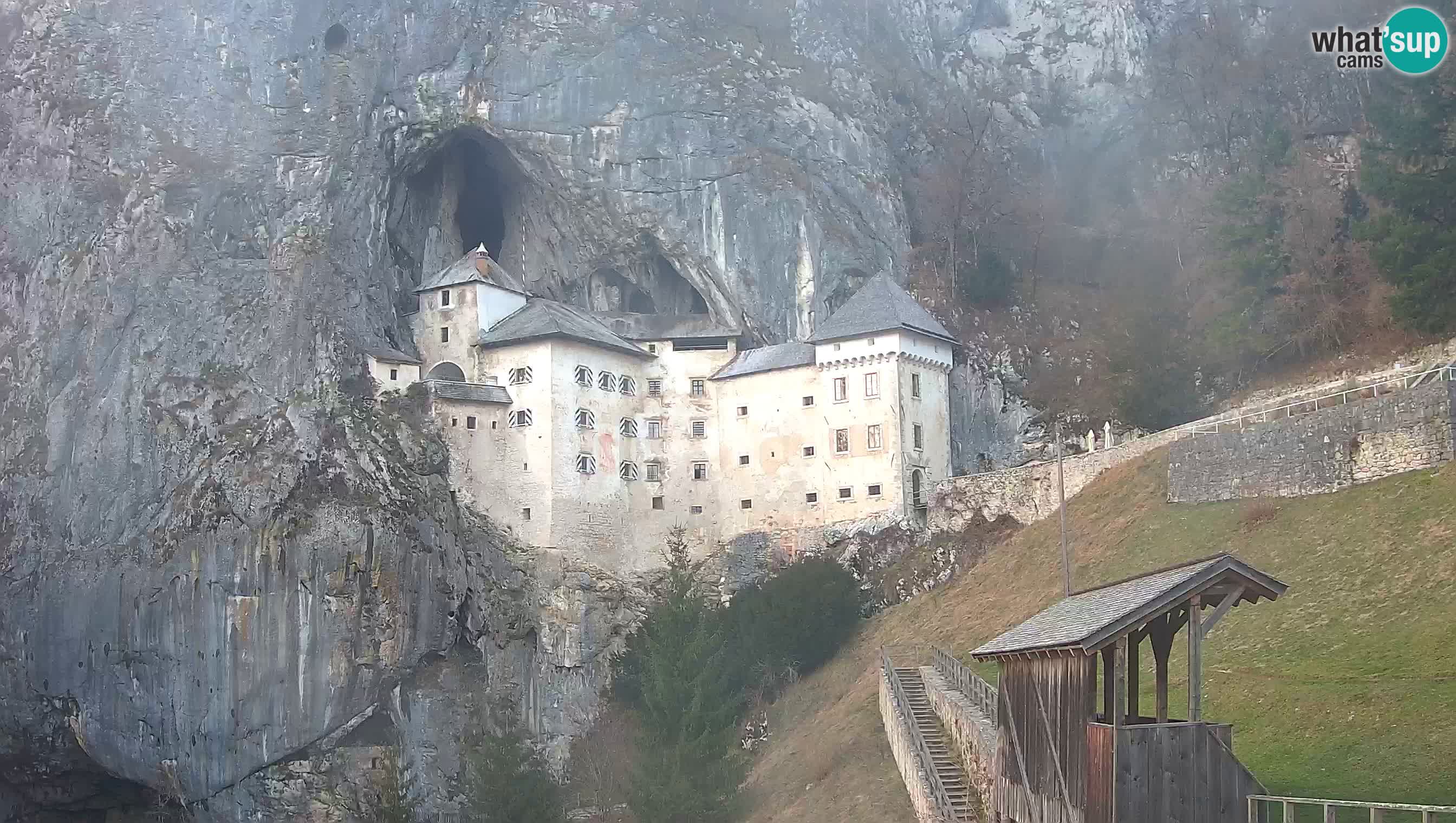 Live Webcam Predjamski grad – Predjama Castle – Postojna – Slovenia