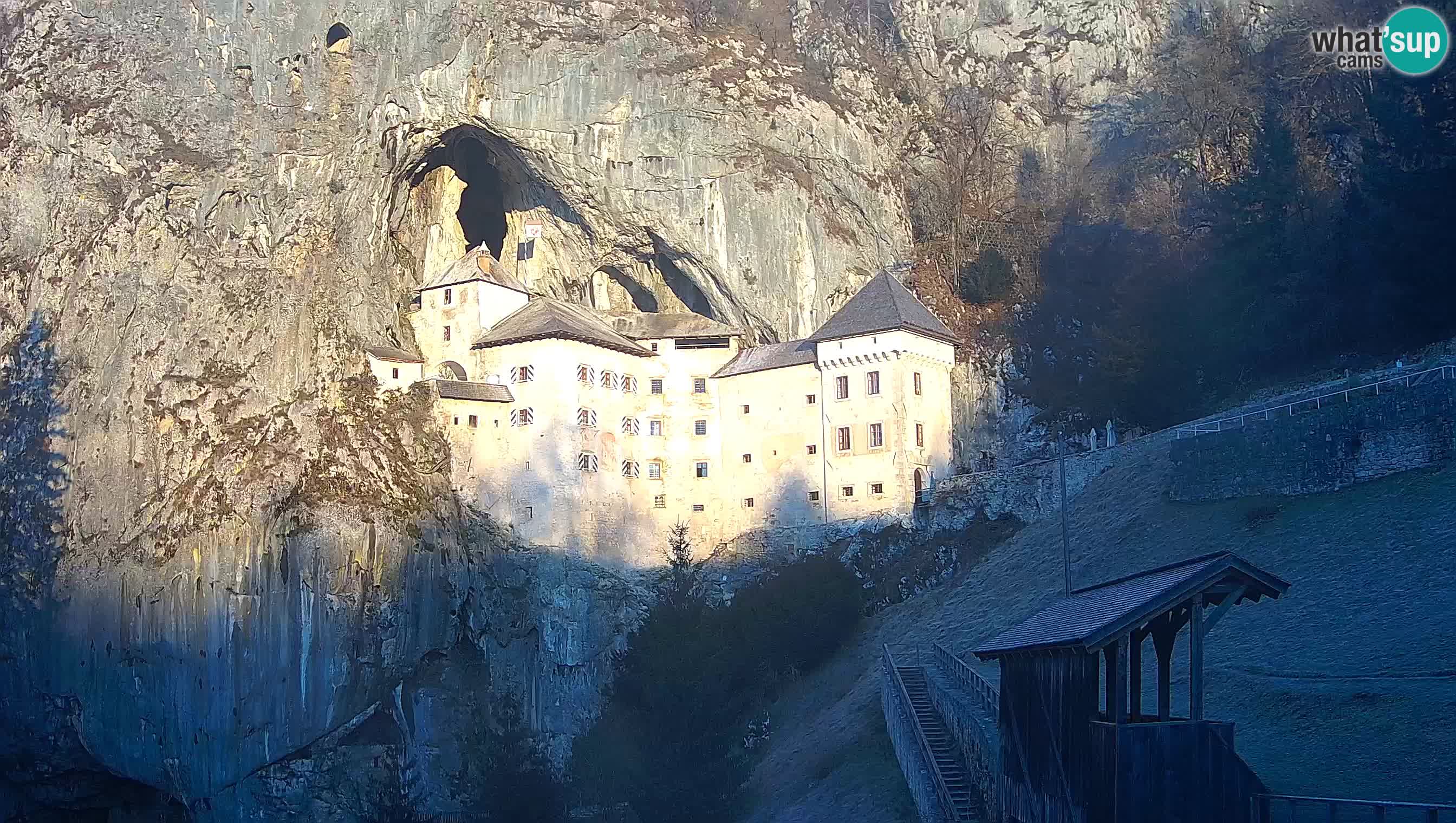 Live Webcam Predjamski grad – Predjama Castle – Postojna – Slovenia