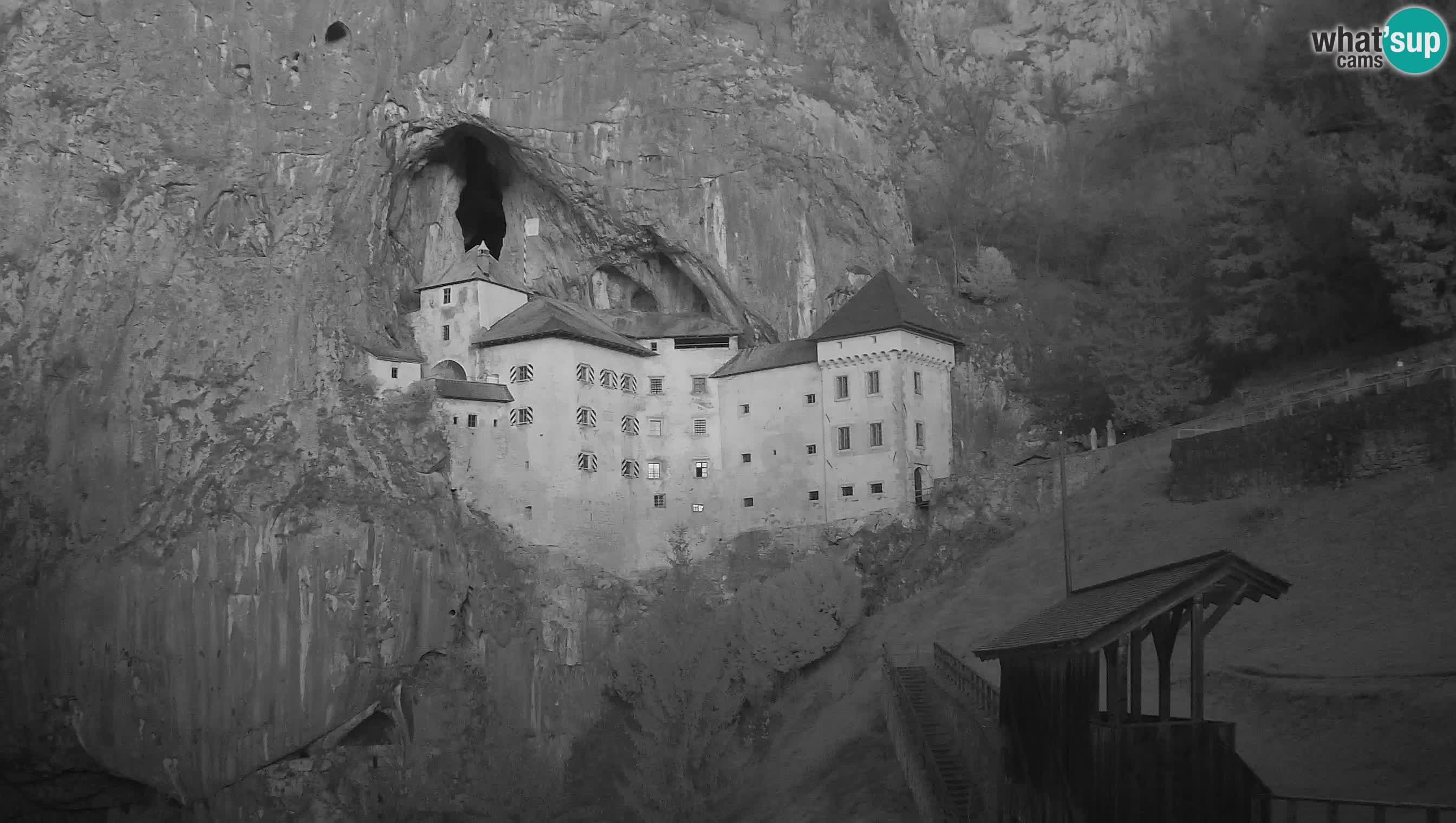 Live Webcam Grad Predjama – Château de Predjama – Postojna – Slovénie