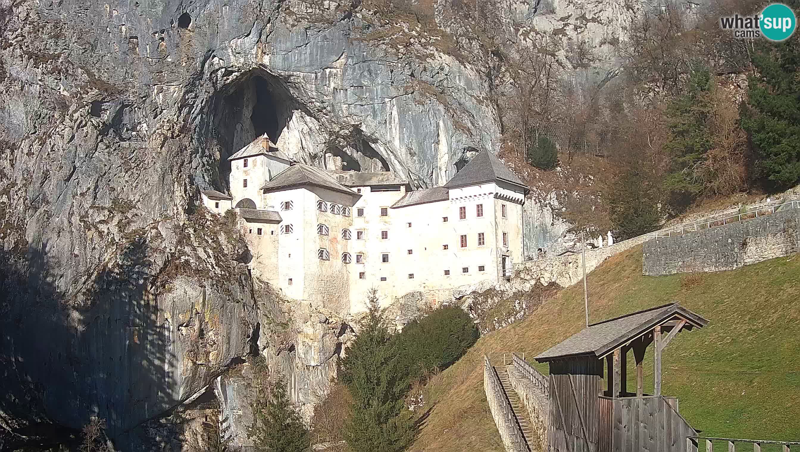 Live Webcam Höhlenburg Predjama – Postojna – Slowenien