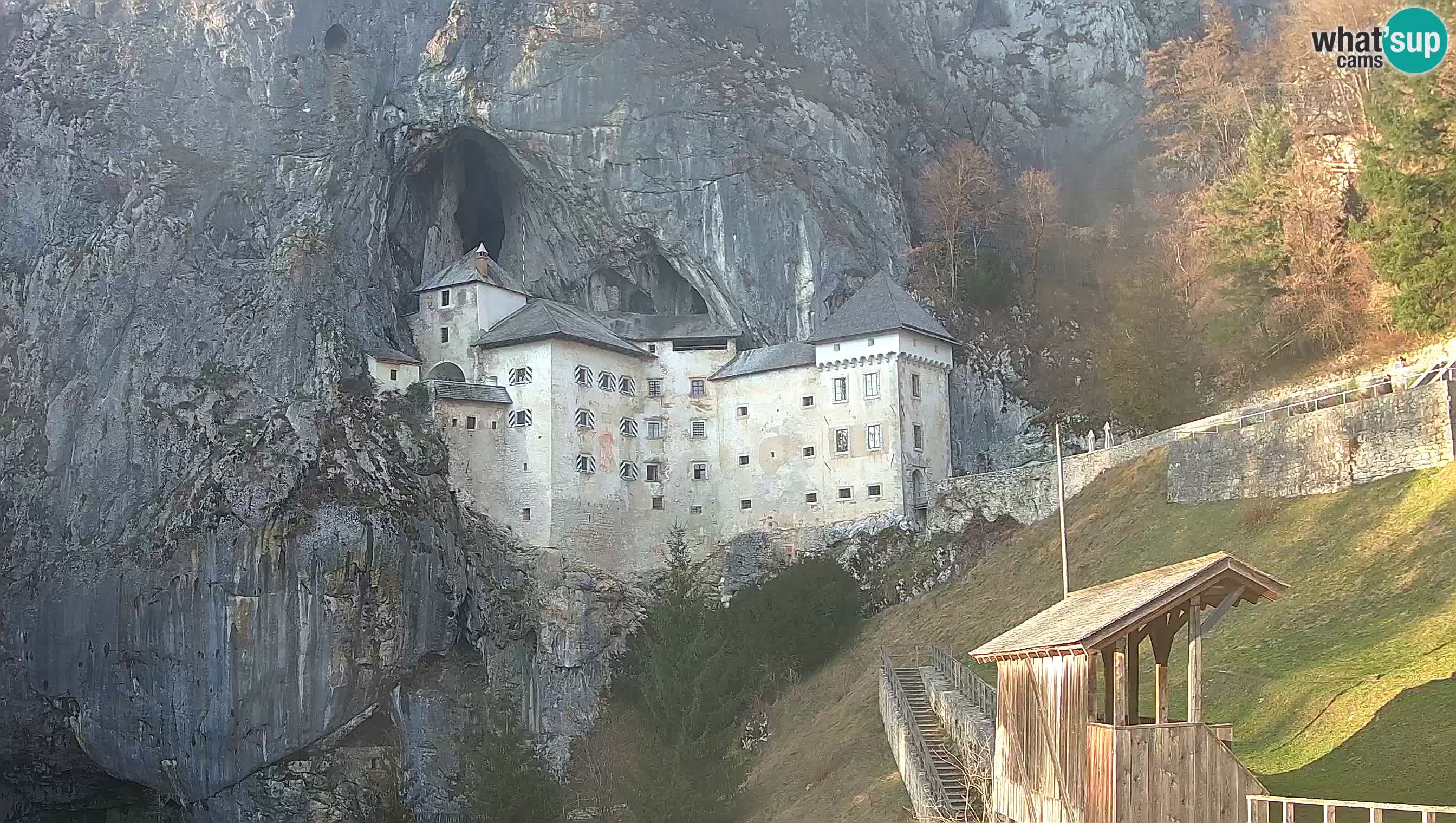 Live Webcam Predjamski grad – Predjama Castle – Postojna – Slovenia