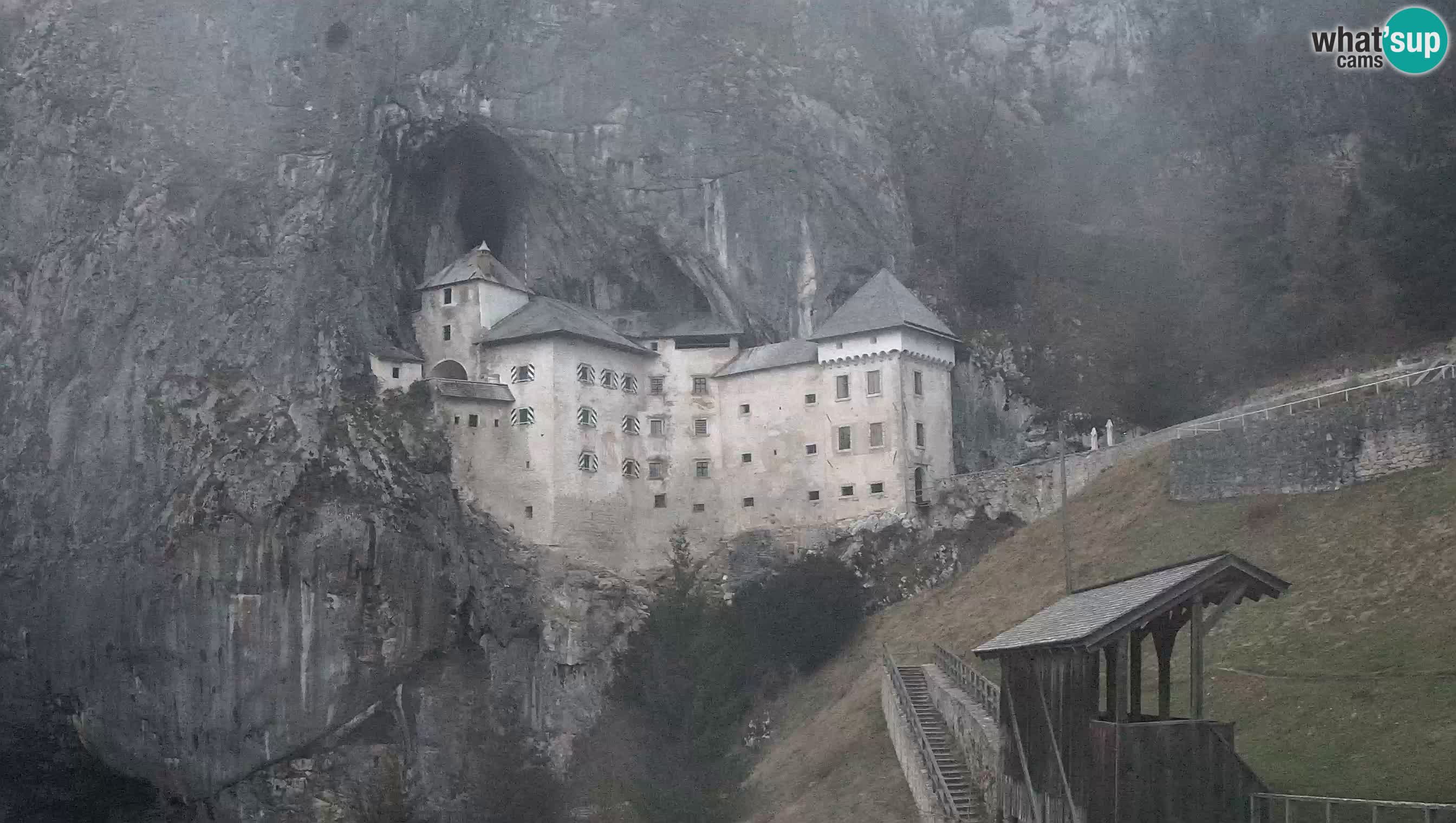 Live Webcam Grad Predjama – Château de Predjama – Postojna – Slovénie