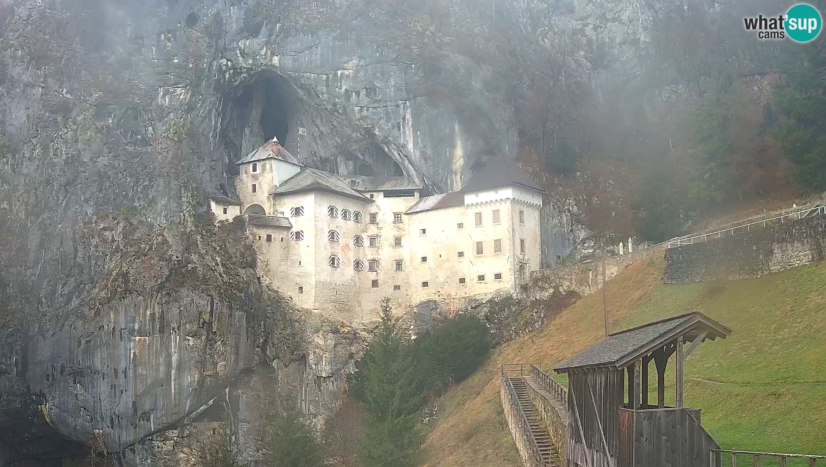 Live Webcam Höhlenburg Predjama – Postojna – Slowenien