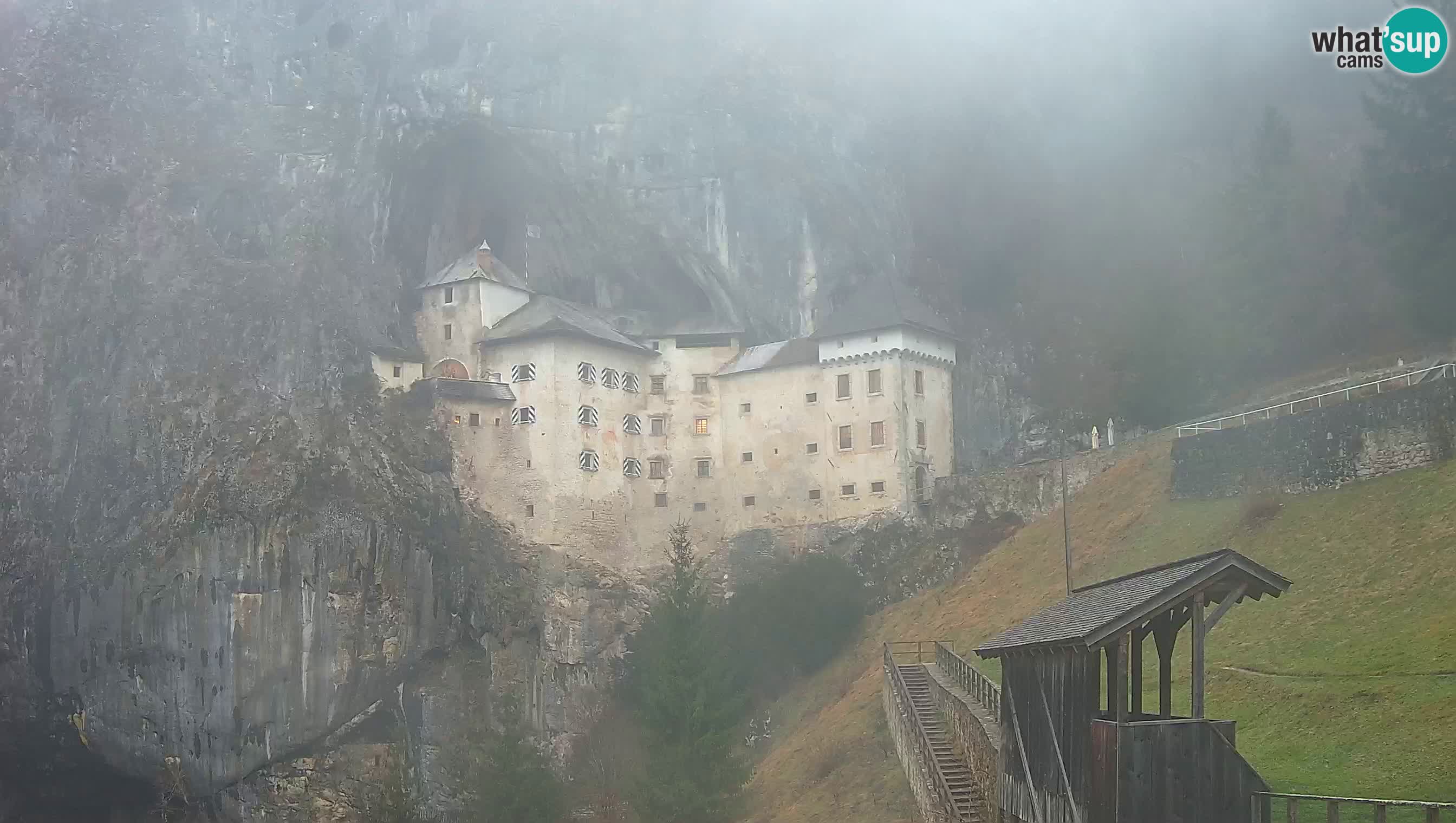 Live Webcam Höhlenburg Predjama – Postojna – Slowenien