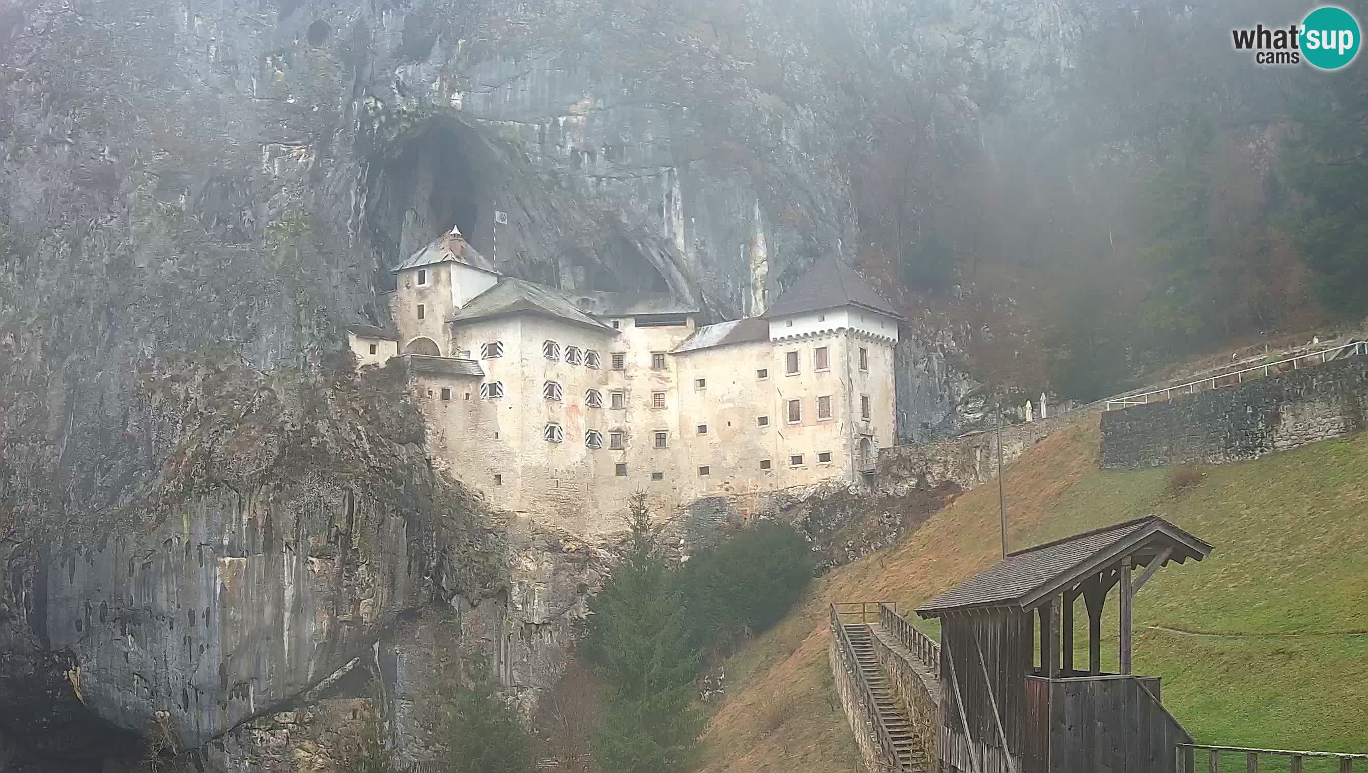 Live Webcam Grad Predjama – Château de Predjama – Postojna – Slovénie
