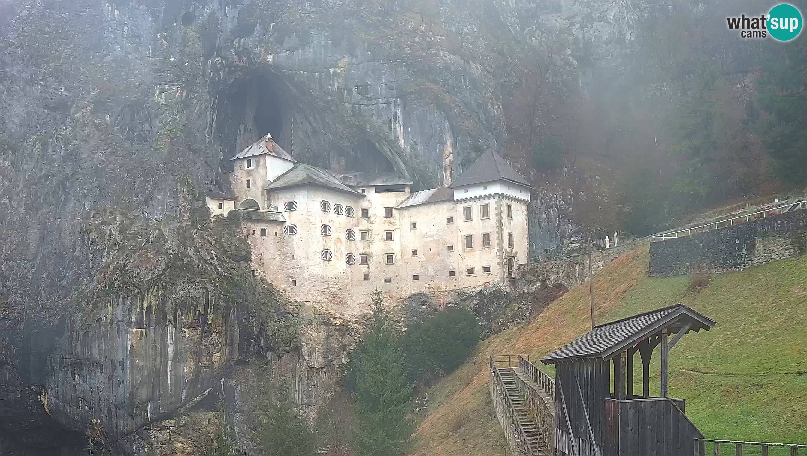 Live Webcam Höhlenburg Predjama – Postojna – Slowenien