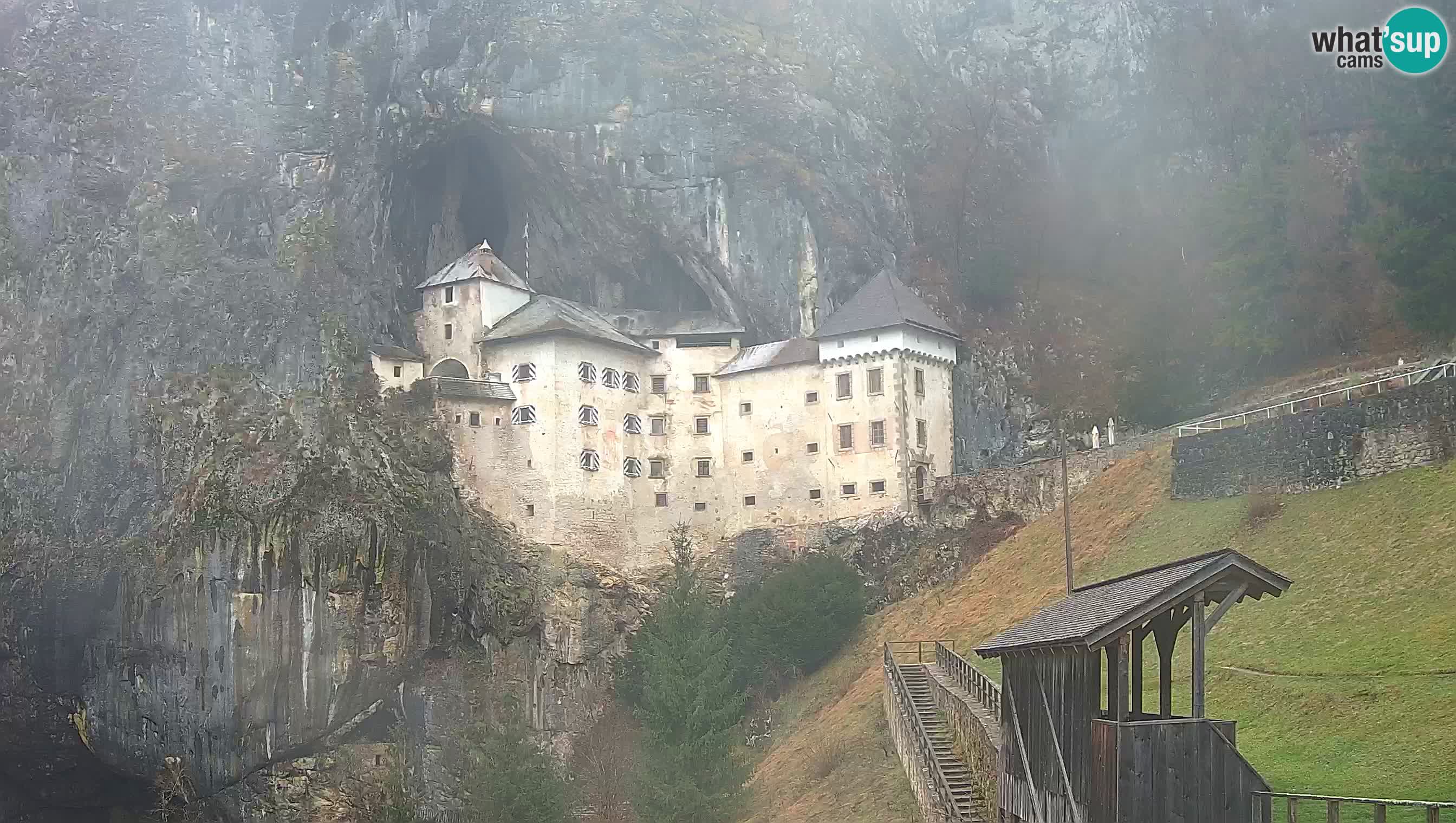 Live Webcam Grad Predjama – Château de Predjama – Postojna – Slovénie