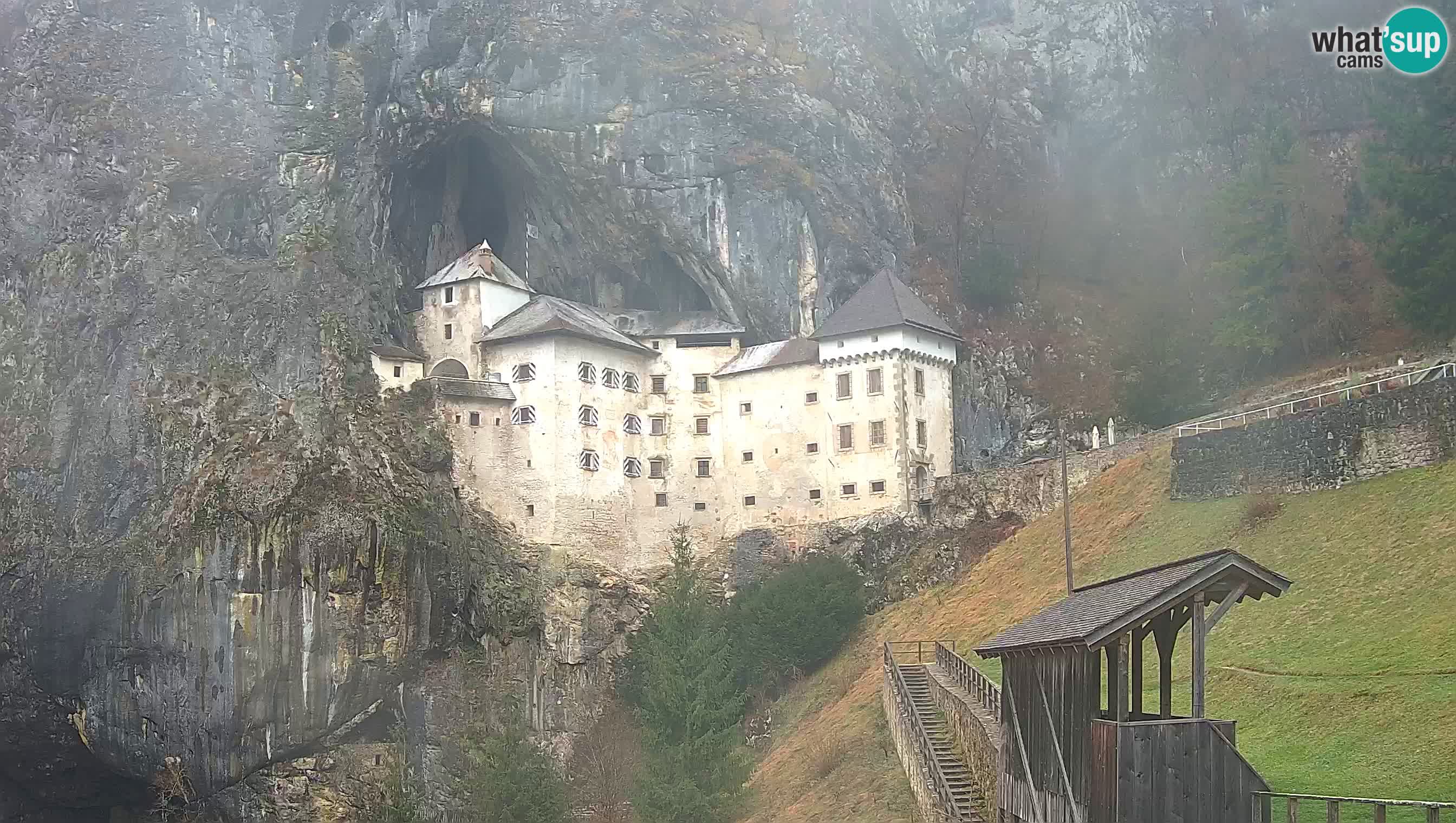 Live Webcam Höhlenburg Predjama – Postojna – Slowenien
