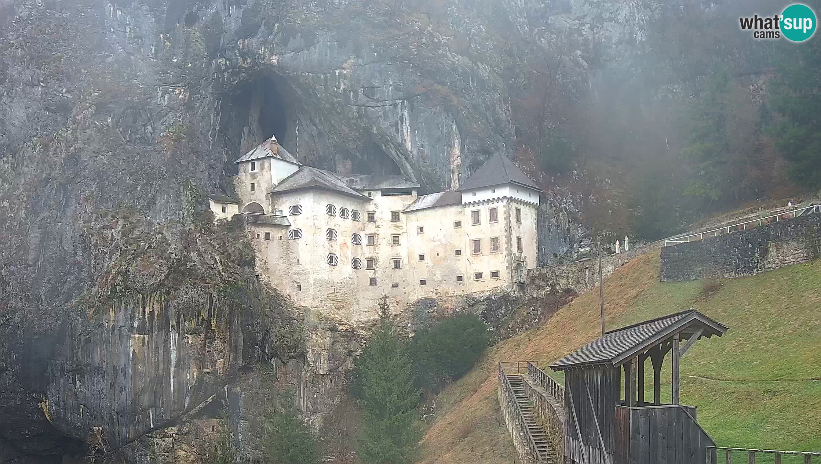 Live Webcam Grad Predjama – Château de Predjama – Postojna – Slovénie