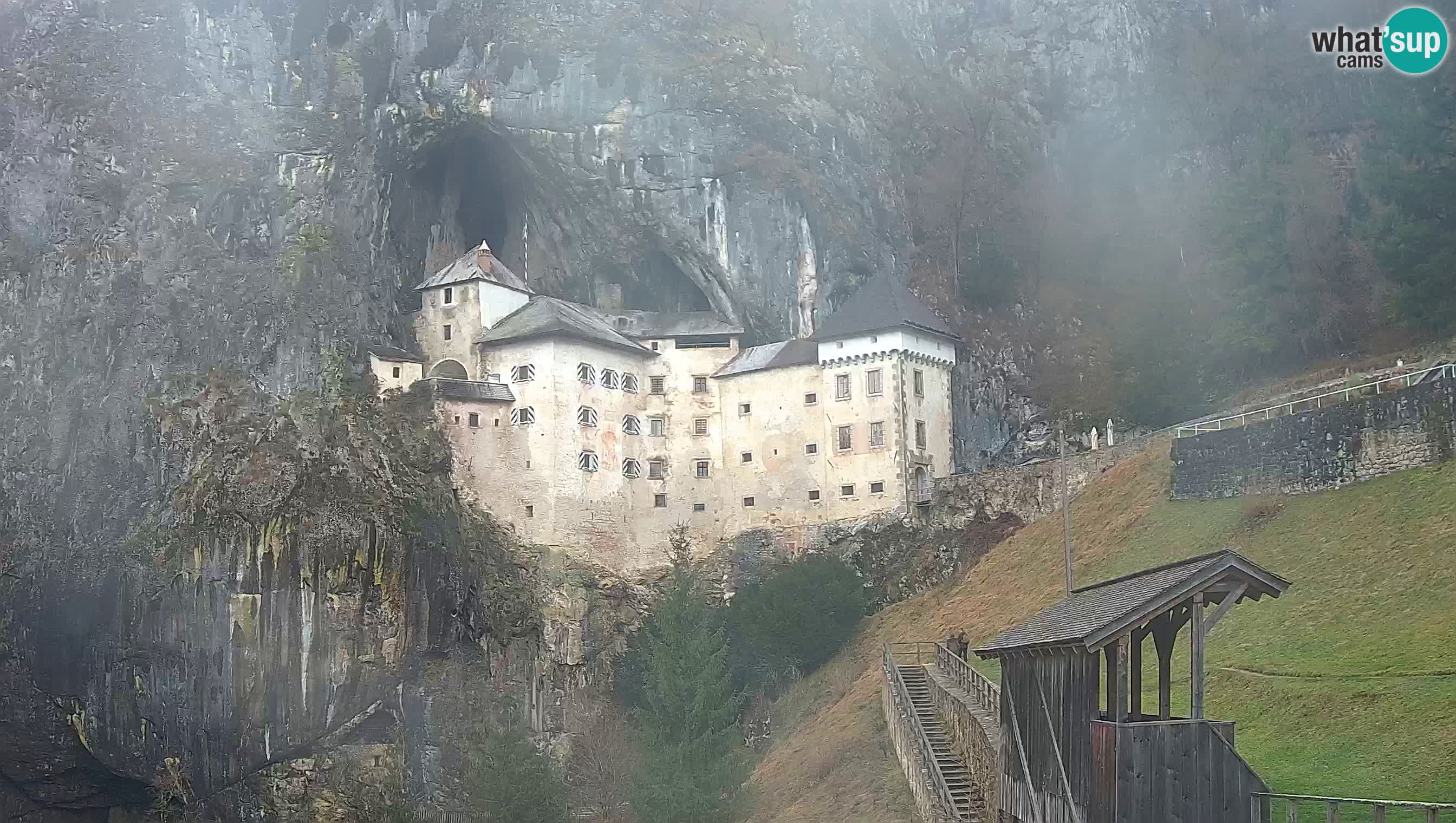 Live Webcam Höhlenburg Predjama – Postojna – Slowenien