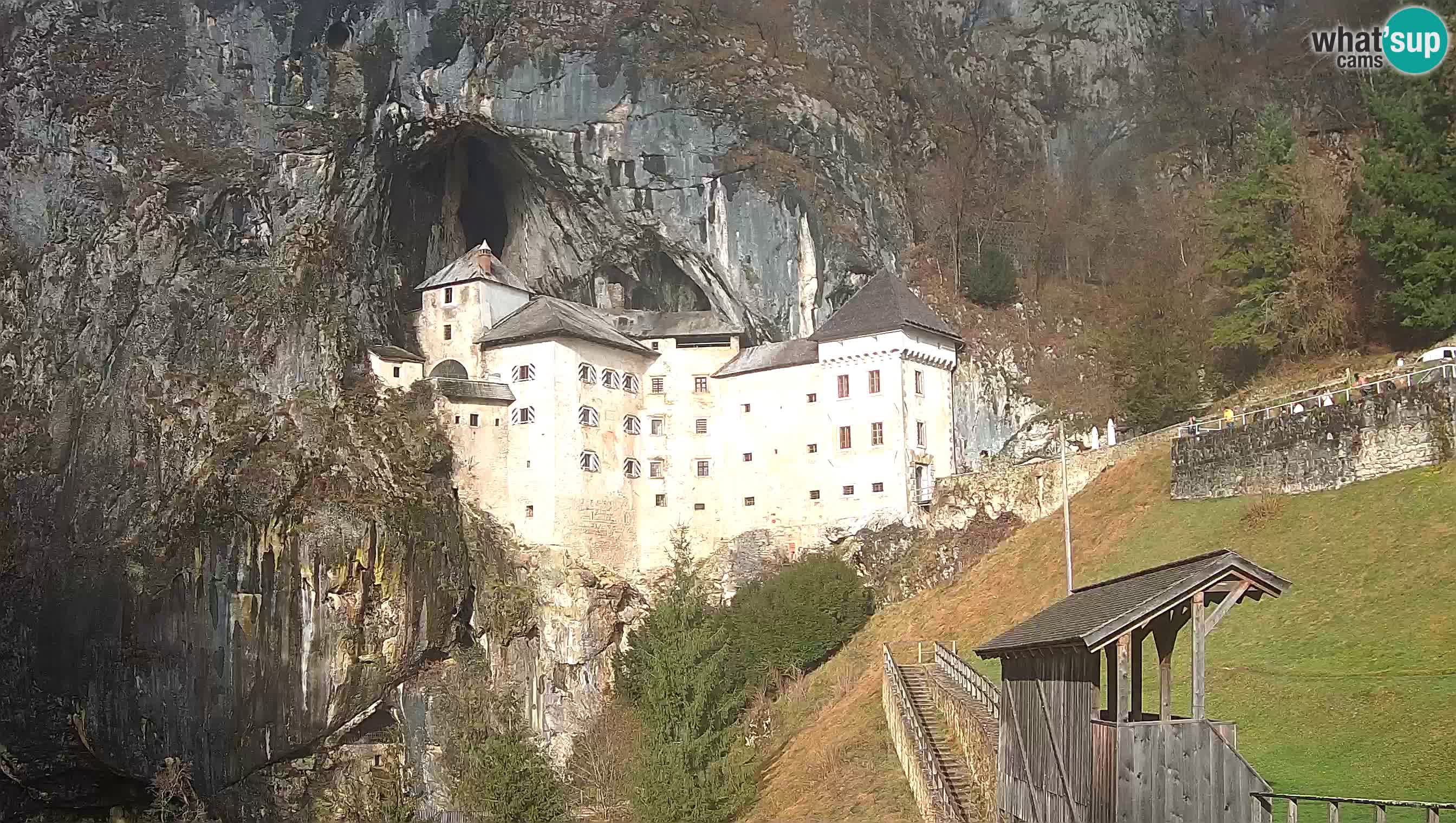 Web kamera Predjamski dvorac – Postojna – Slovenija