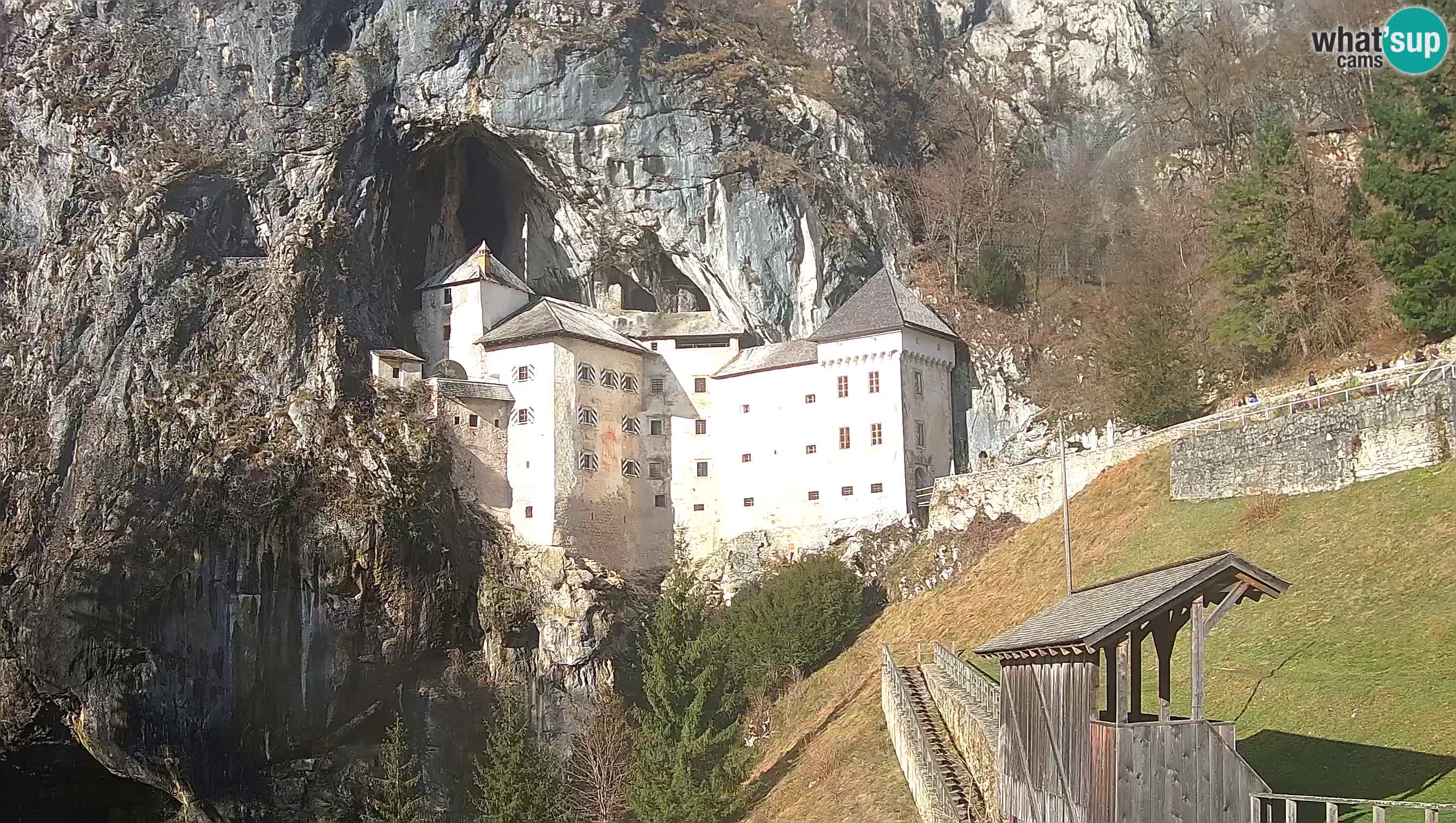 Web kamera Predjamski dvorac – Postojna – Slovenija