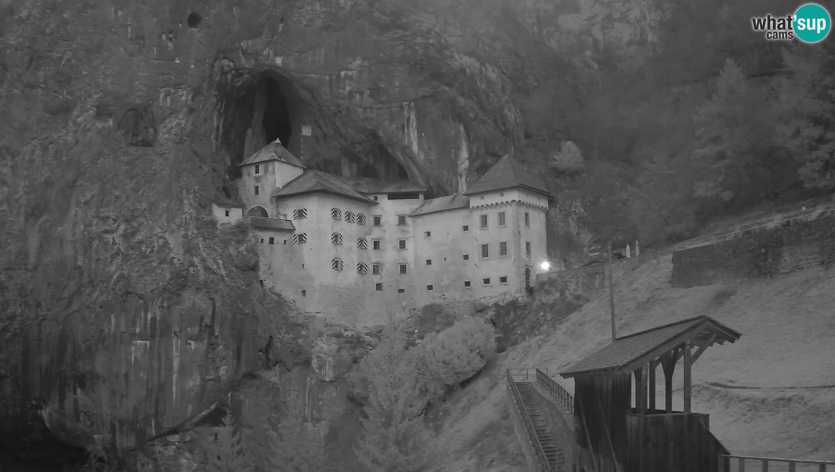 Web kamera Predjamski dvorac – Postojna – Slovenija