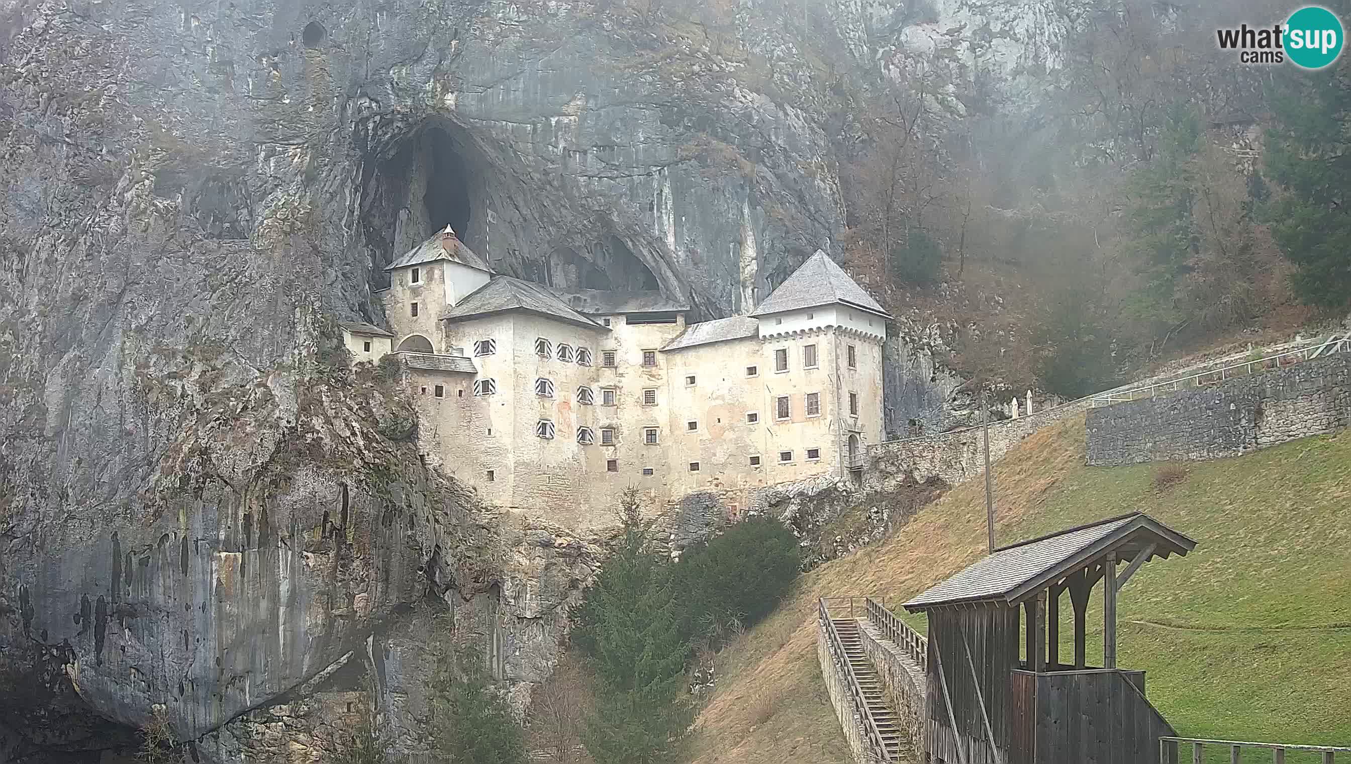 Live Webcam Predjamski grad – Predjama Castle – Postojna – Slovenia