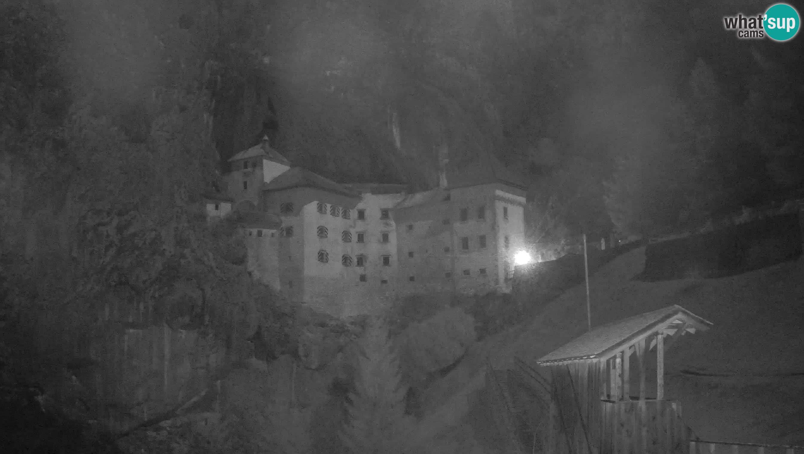 Spletna kamera Predjamski grad – Grad Predjama – Postojna