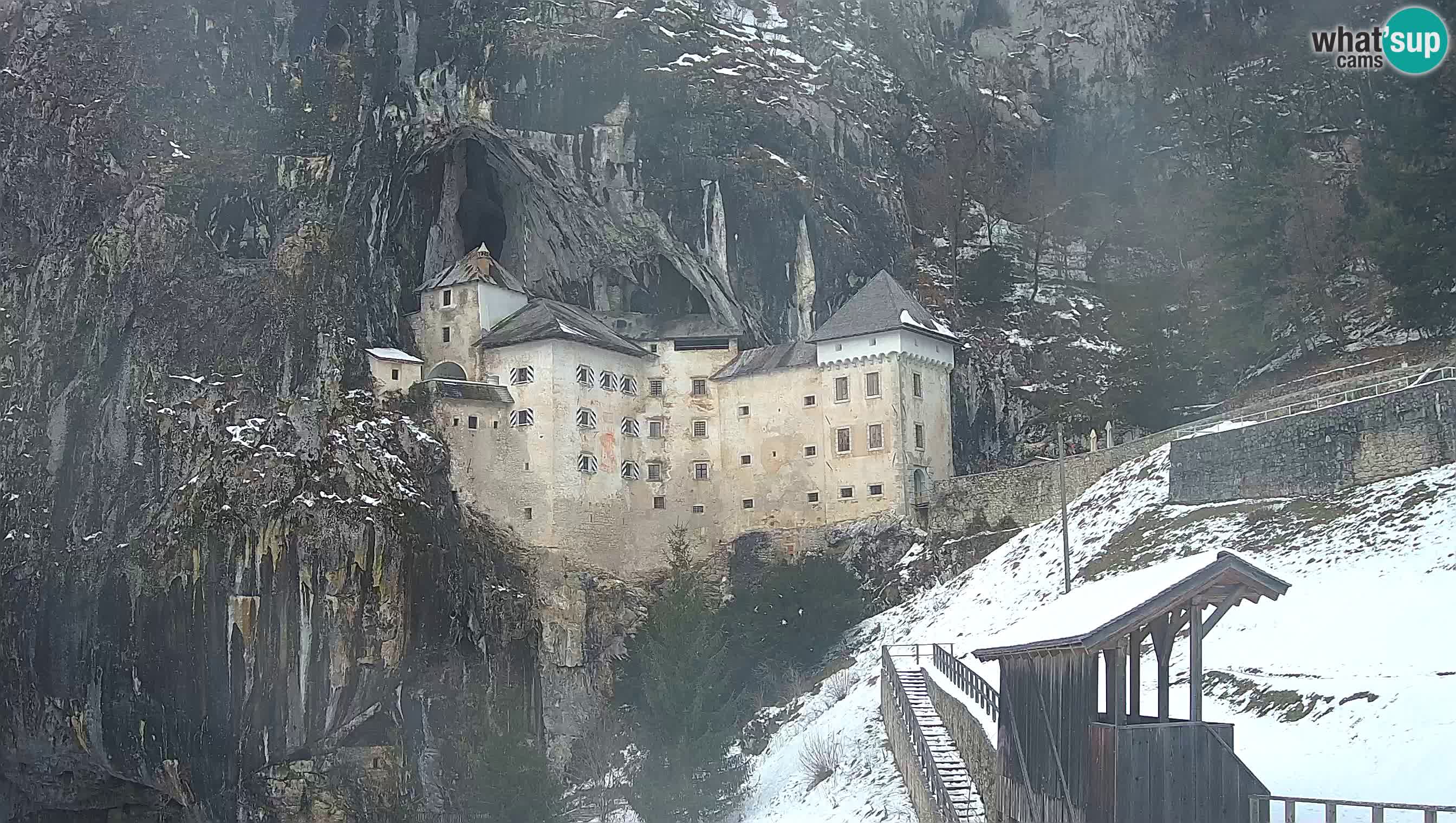 Live Webcam Grad Predjama – Château de Predjama – Postojna – Slovénie