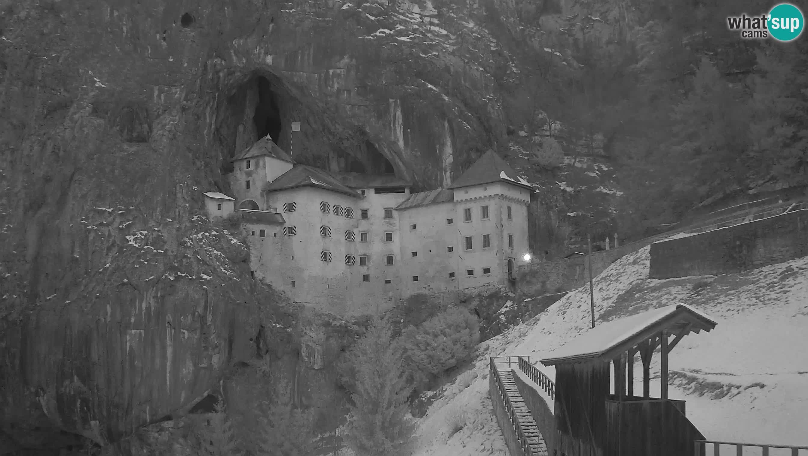 Live Webcam Castello di Predjama – Postumia – Slovenia