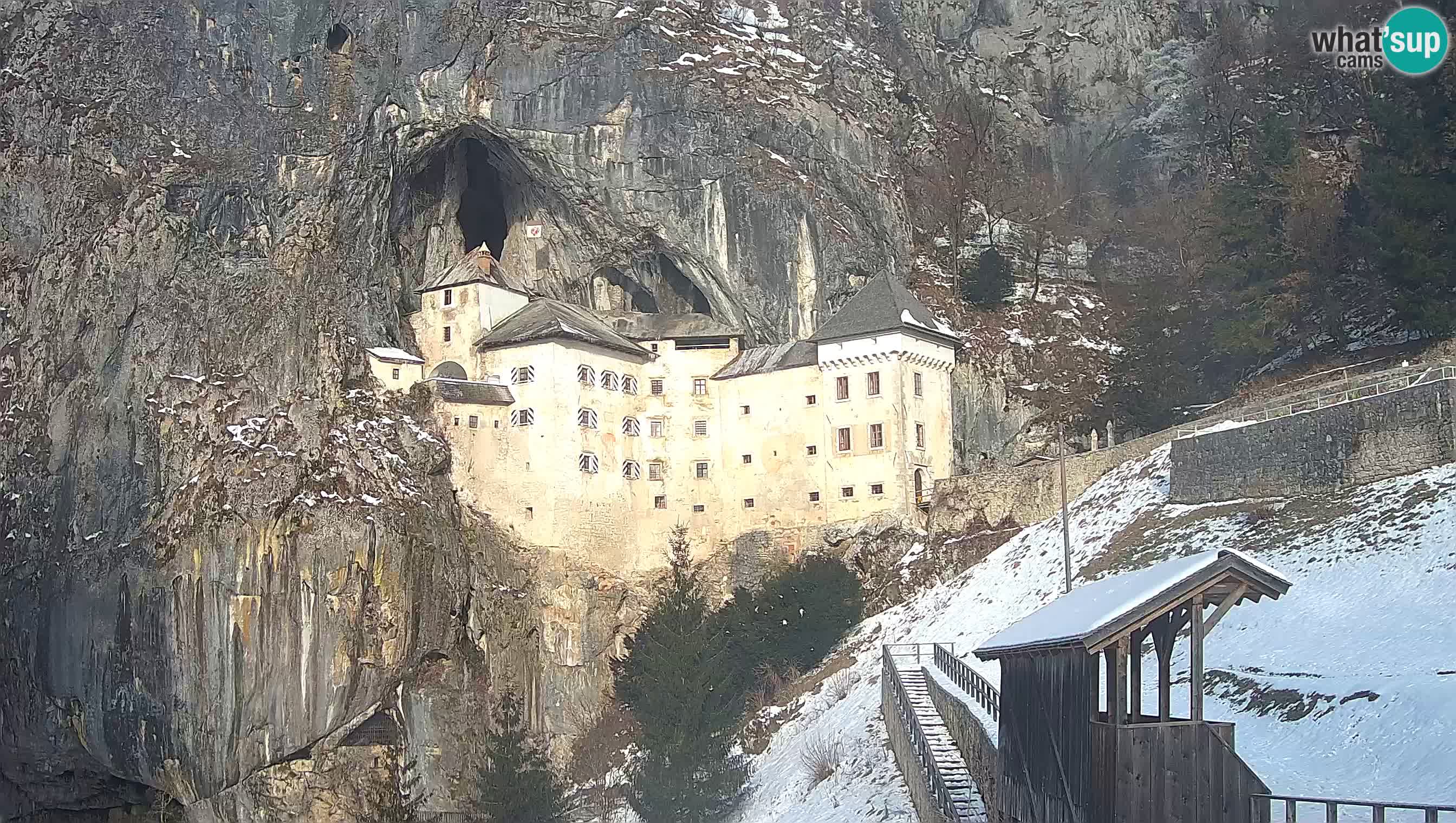 Live Webcam Predjamski grad – Predjama Castle – Postojna – Slovenia