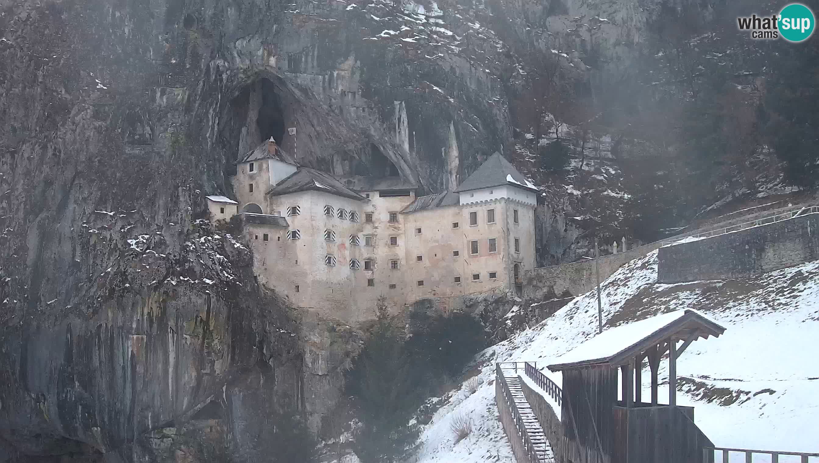 Live Webcam Grad Predjama – Château de Predjama – Postojna – Slovénie