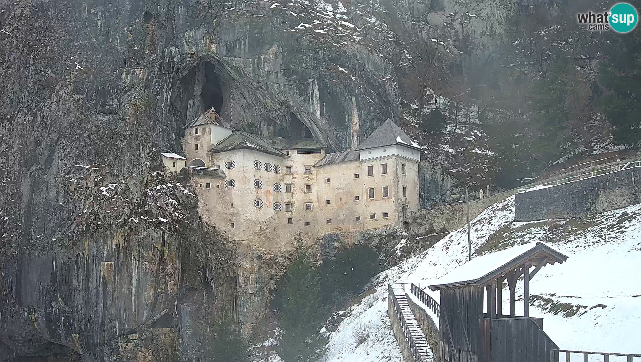 Live Webcam Grad Predjama – Château de Predjama – Postojna – Slovénie