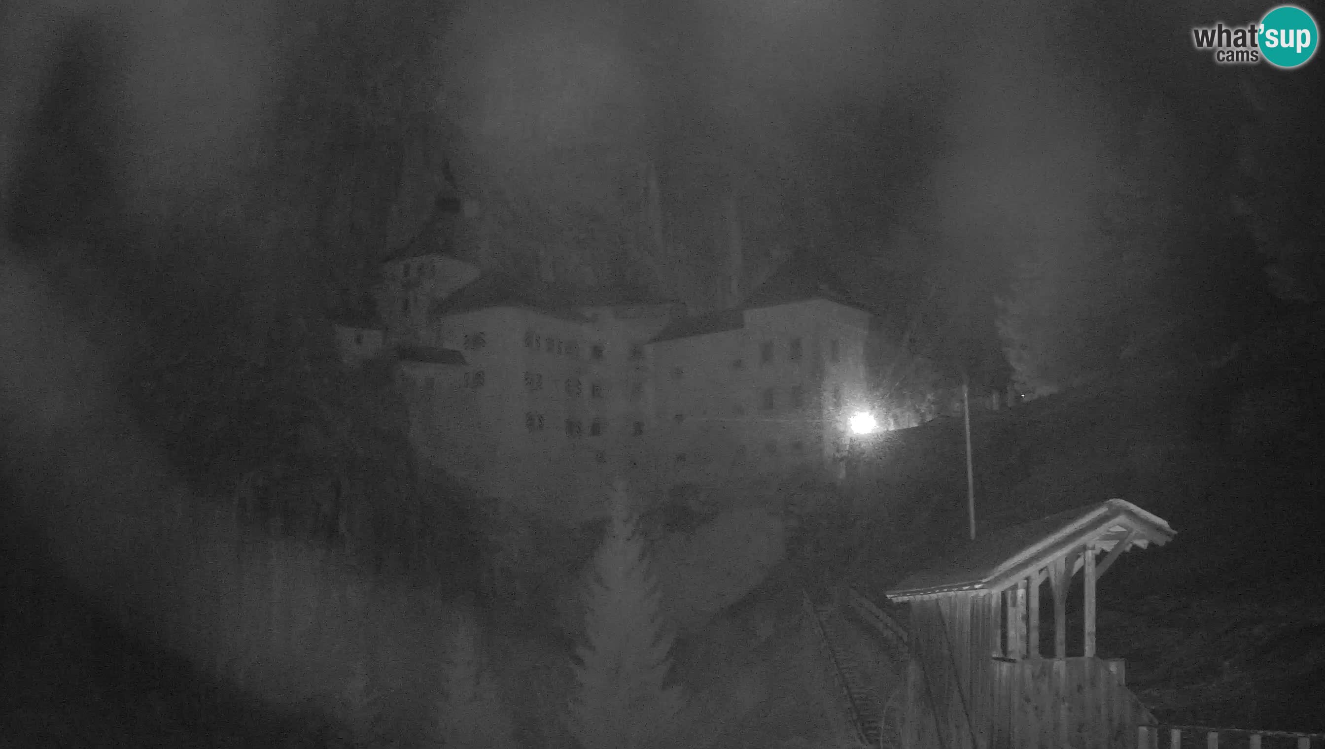 Spletna kamera Predjamski grad – Grad Predjama – Postojna