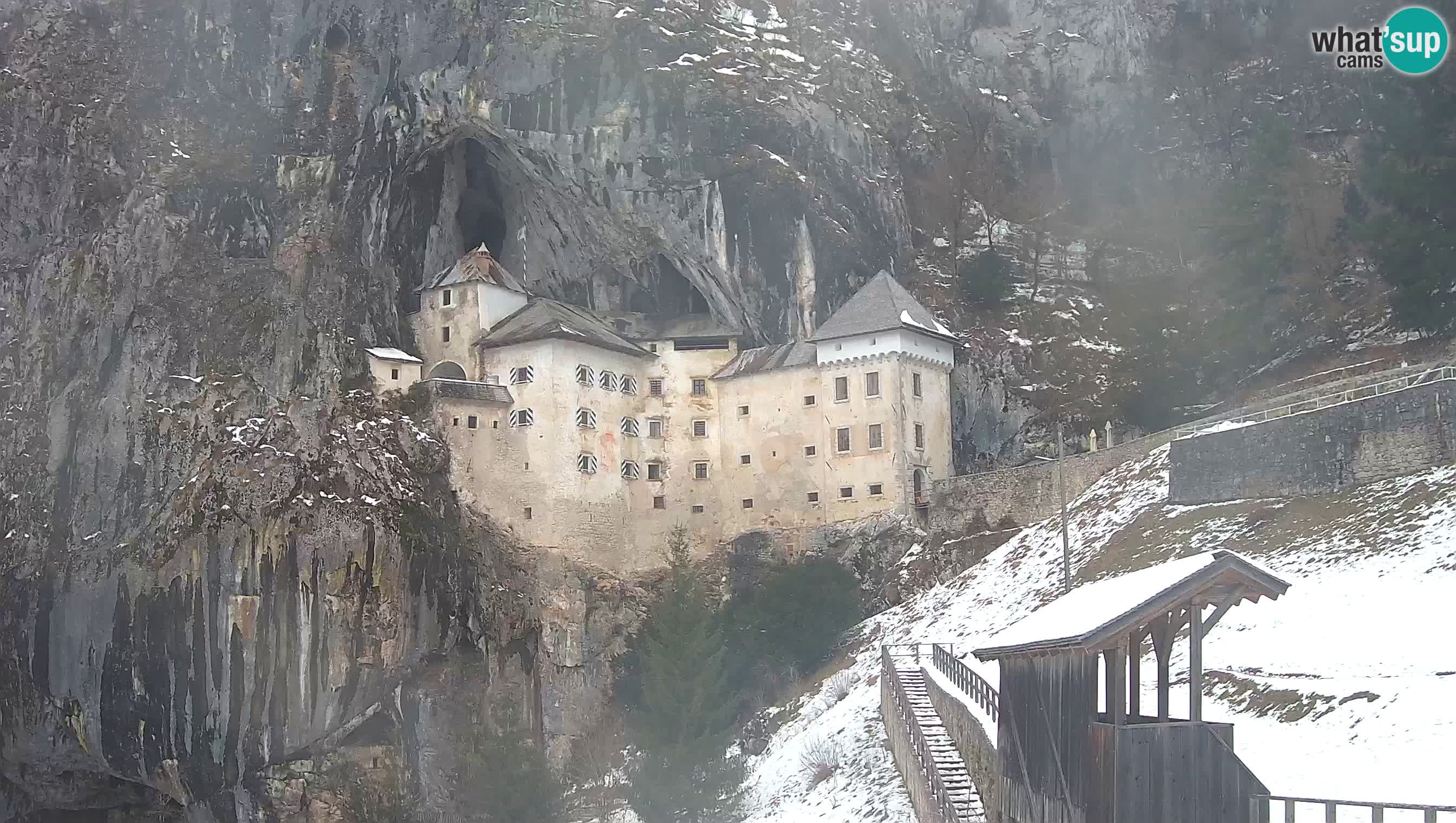 Live Webcam Grad Predjama – Château de Predjama – Postojna – Slovénie