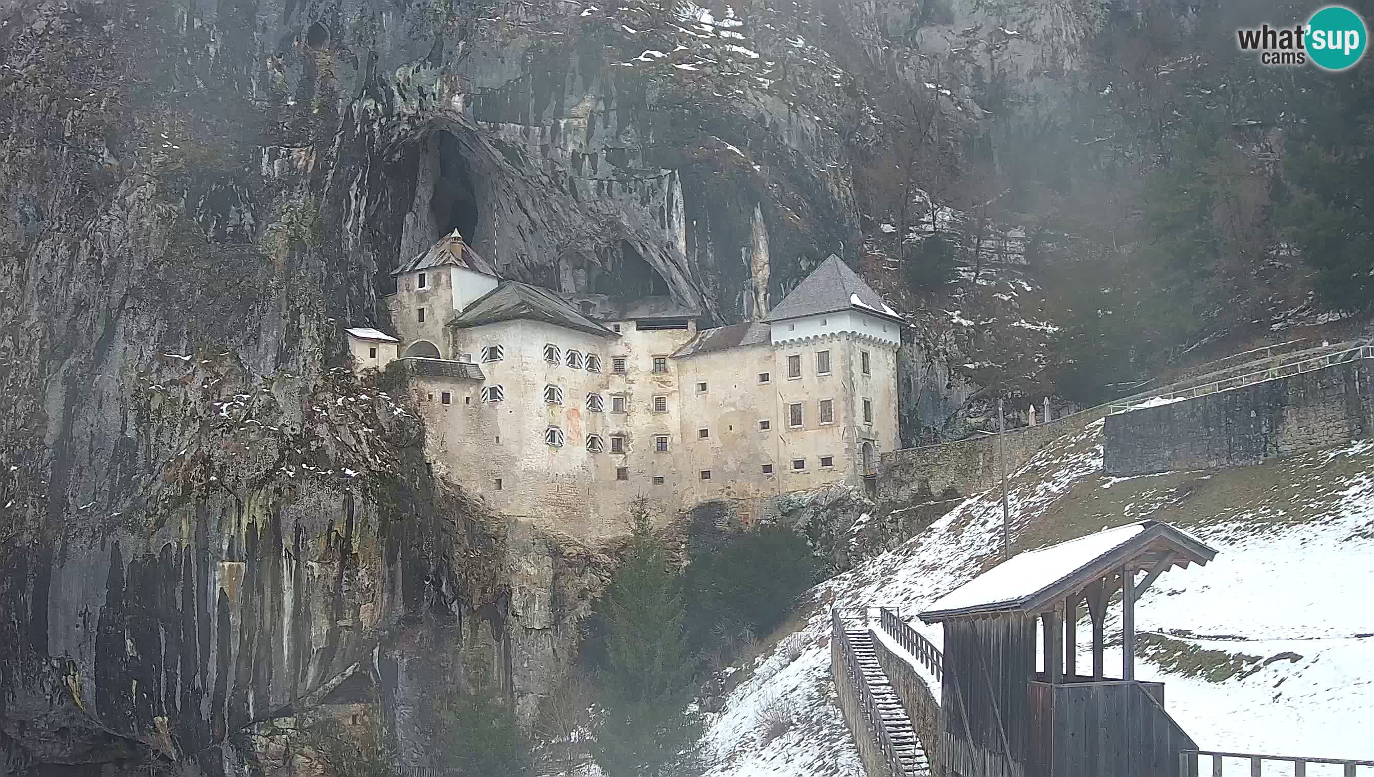 Live Webcam Grad Predjama – Château de Predjama – Postojna – Slovénie